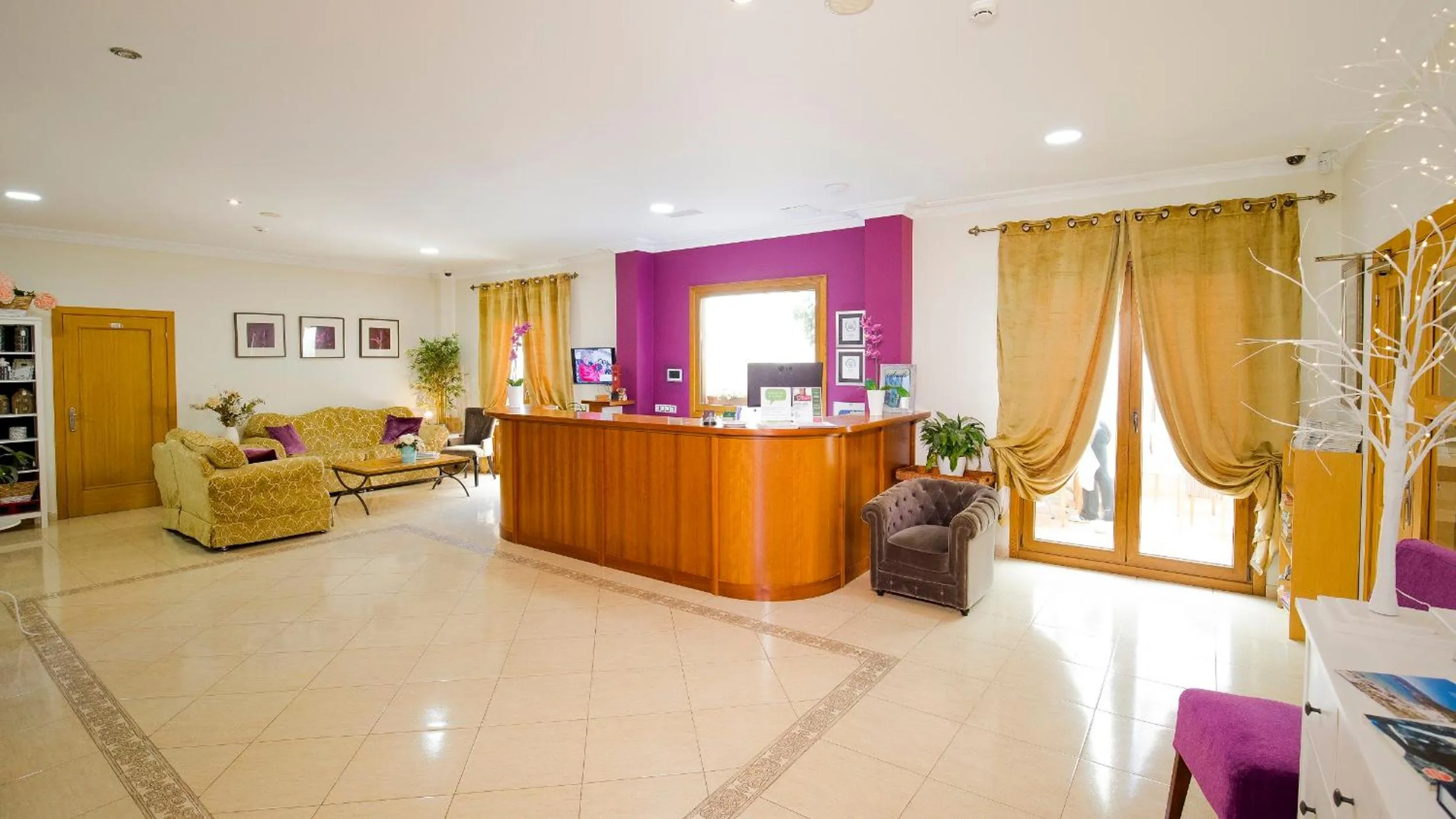 Lobby or reception in Hotel Arce