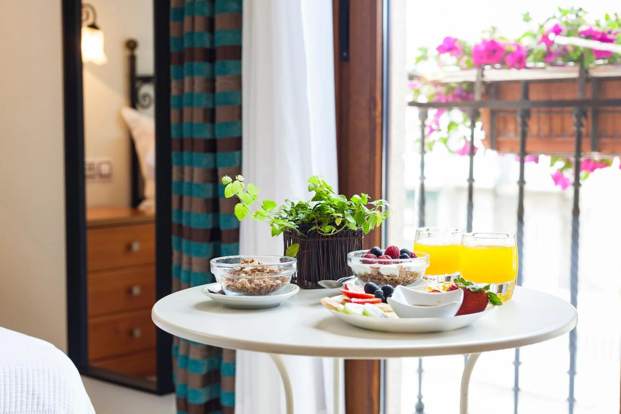 Continental breakfast in Hotel Arce