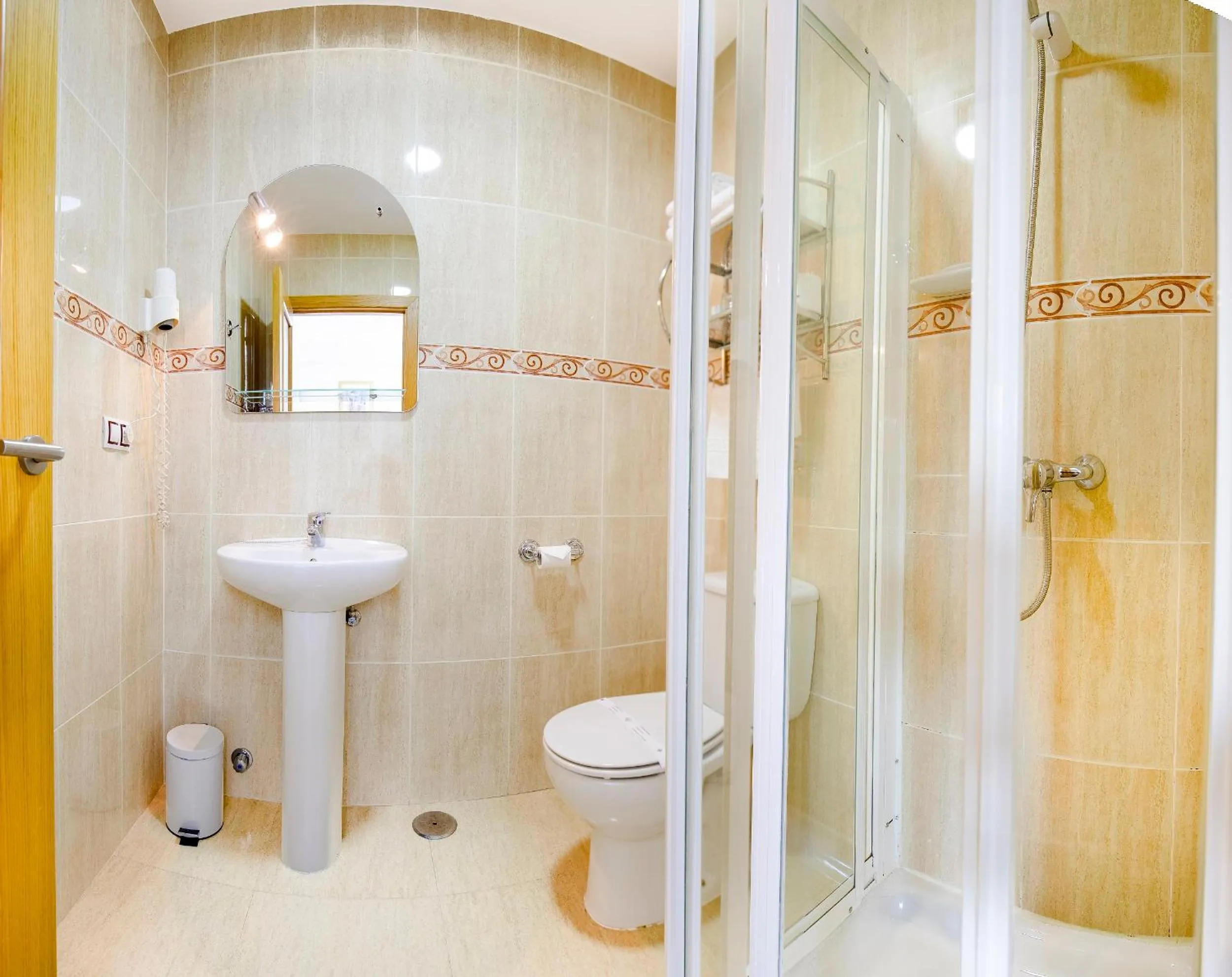 Bathroom in Hotel Arce