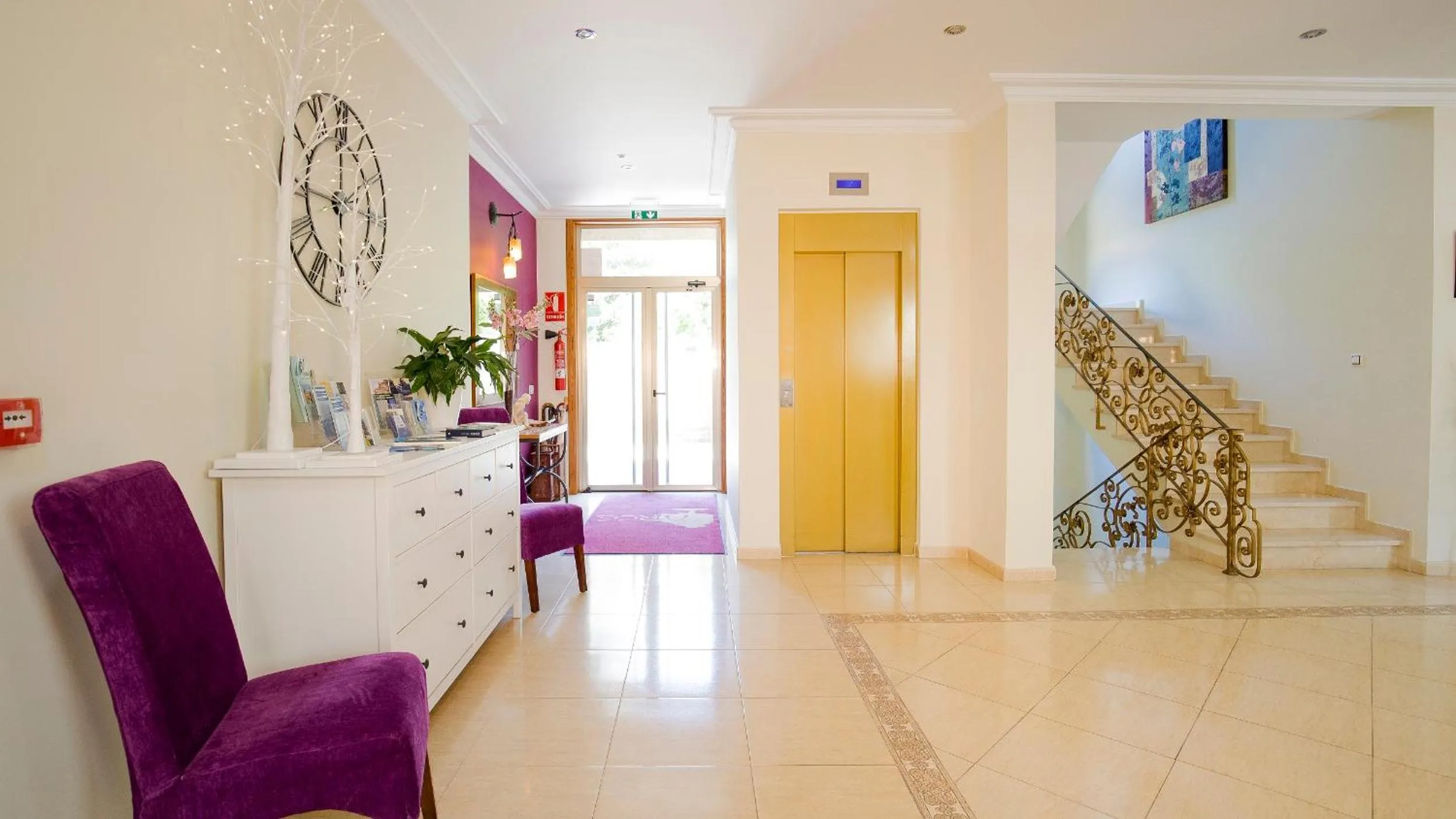 Lobby or reception in Hotel Arce