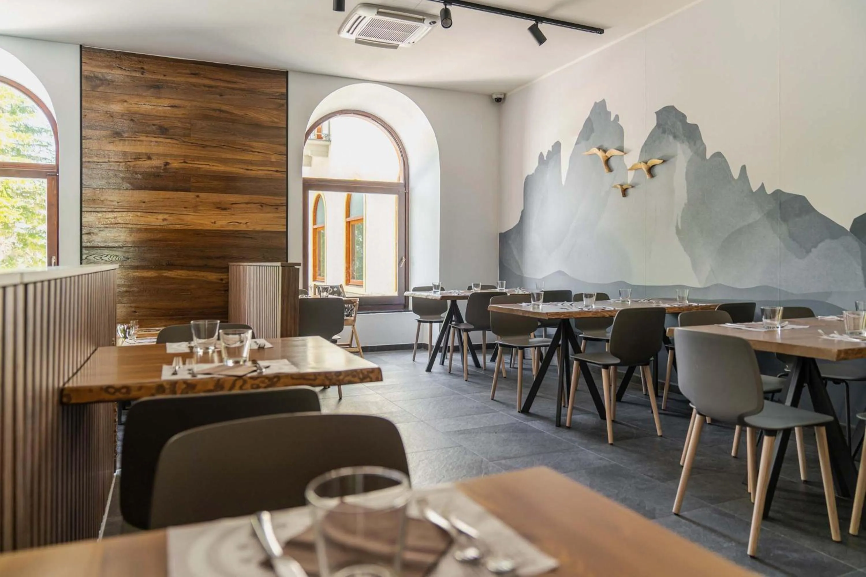 Restaurant/places to eat in B&B Hotel Passo Tre Croci Cortina