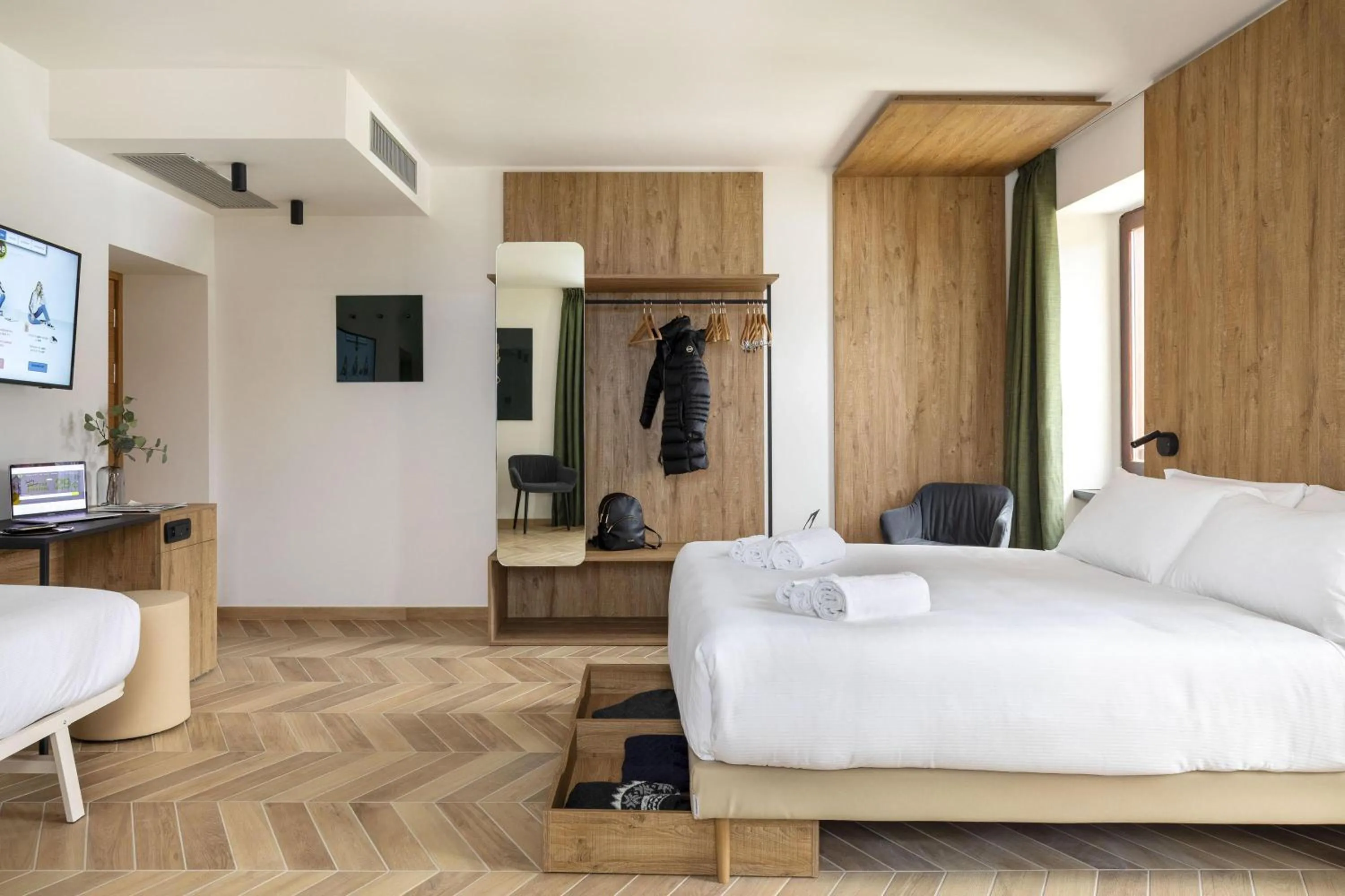 Photo of the whole room, Bed in B&B Hotel Passo Tre Croci Cortina