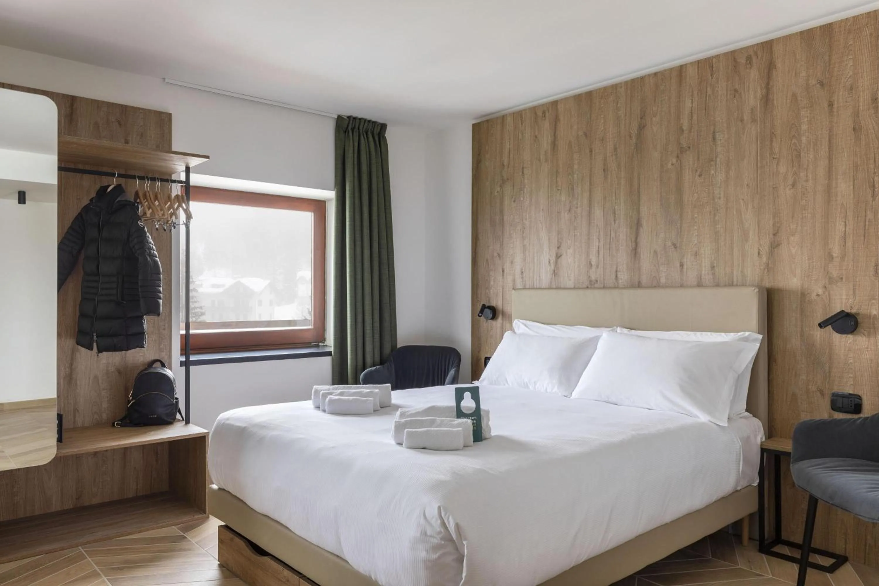 Photo of the whole room, Bed in B&B Hotel Passo Tre Croci Cortina