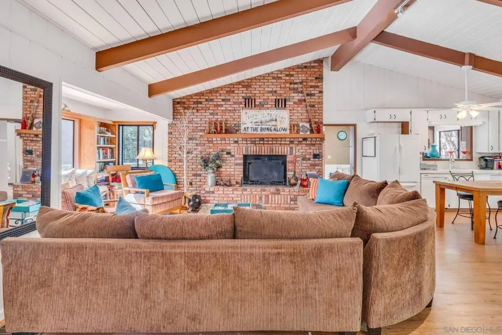 Living room in Pine Hills Cabin in Julian