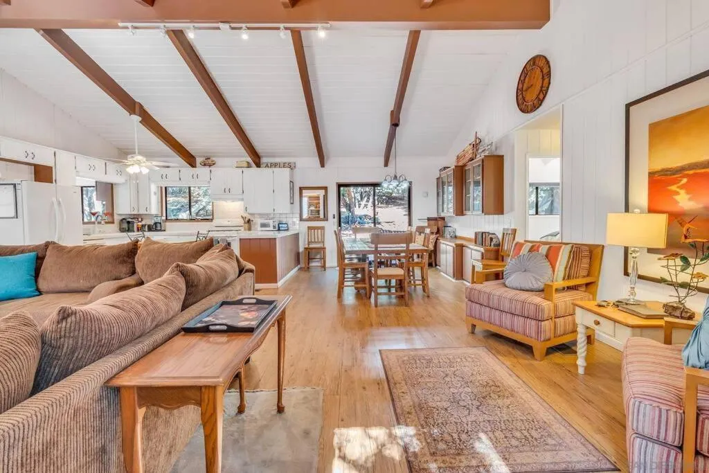 Living room in Pine Hills Cabin in Julian
