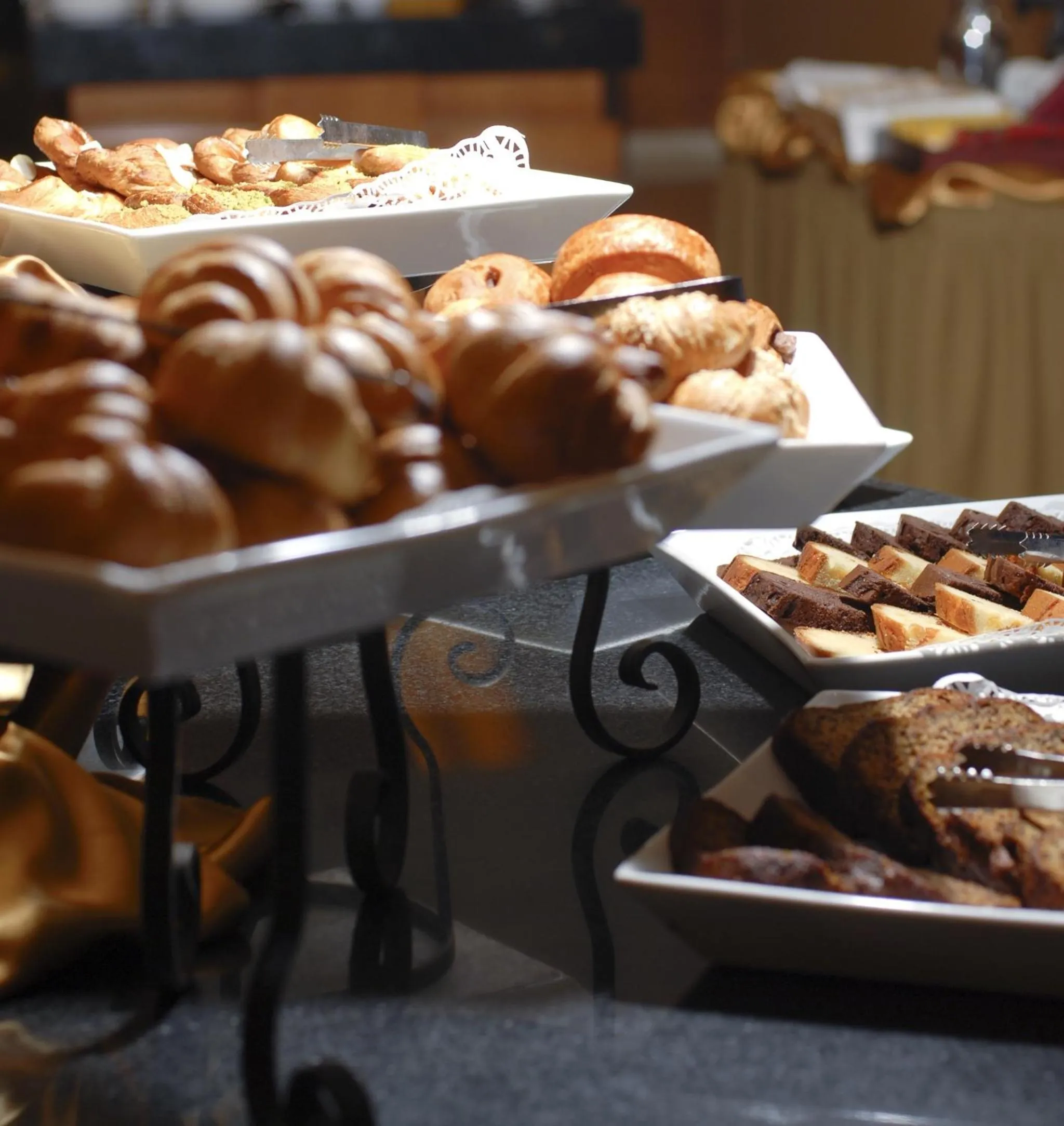 Food and drinks in Ramada Plaza by Wyndham Beirut Raouche