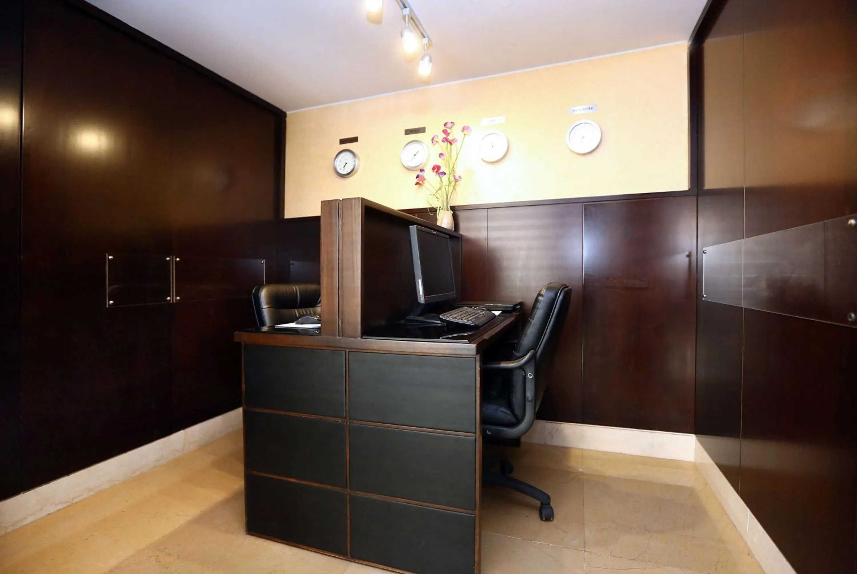 Business facilities in Ramada Plaza by Wyndham Beirut Raouche