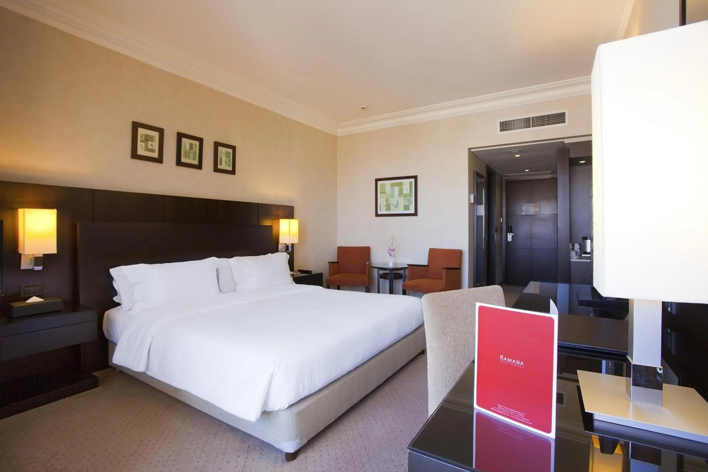 Bed in Ramada Plaza by Wyndham Beirut Raouche