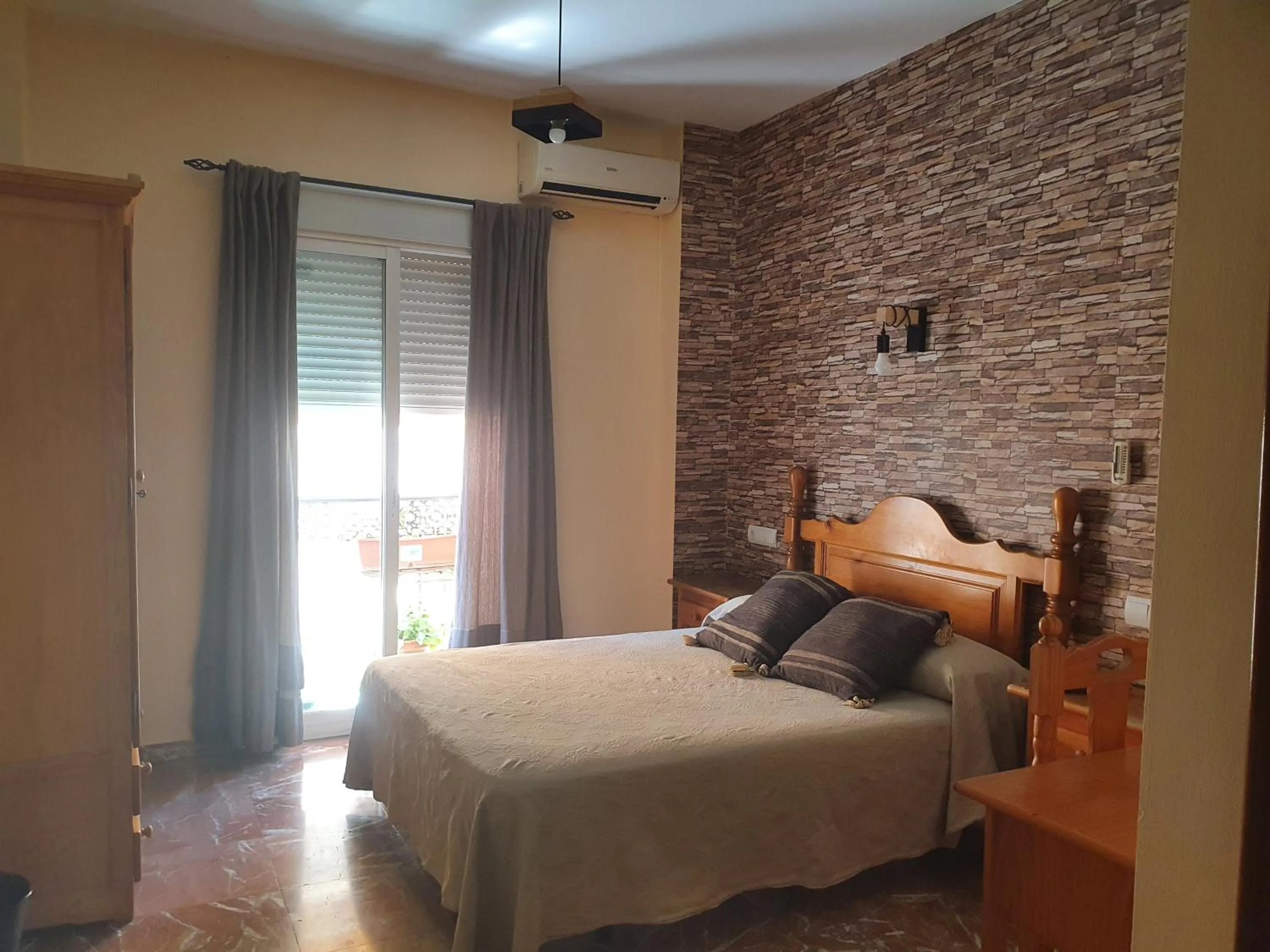 Bathroom, Bed in Pension La Vega