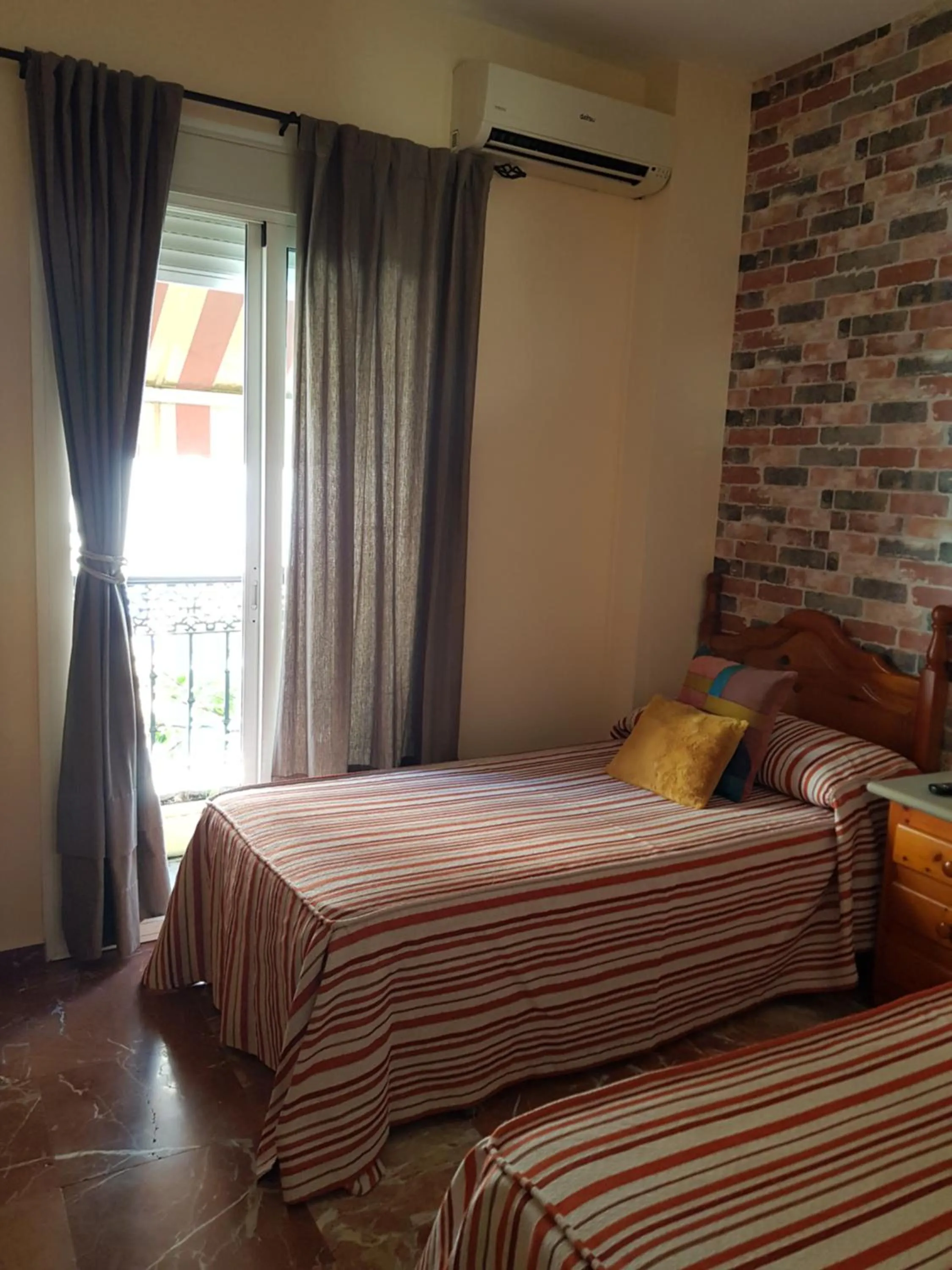 Photo of the whole room, Bed in Pension La Vega