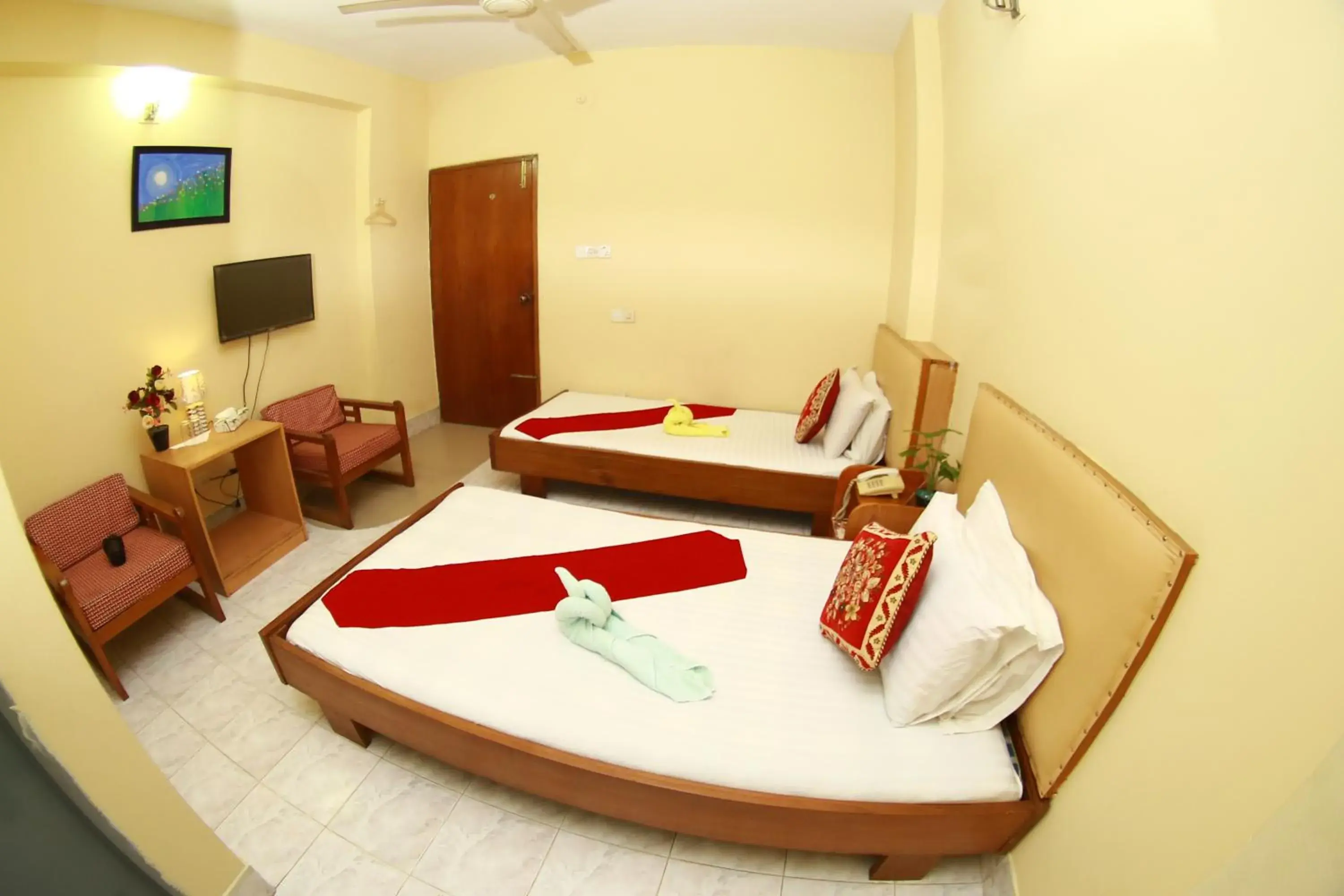 Deluxe Twin Room in Hotel Farmis Garden Deluxe Twin Room in Hotel Farmis Garden