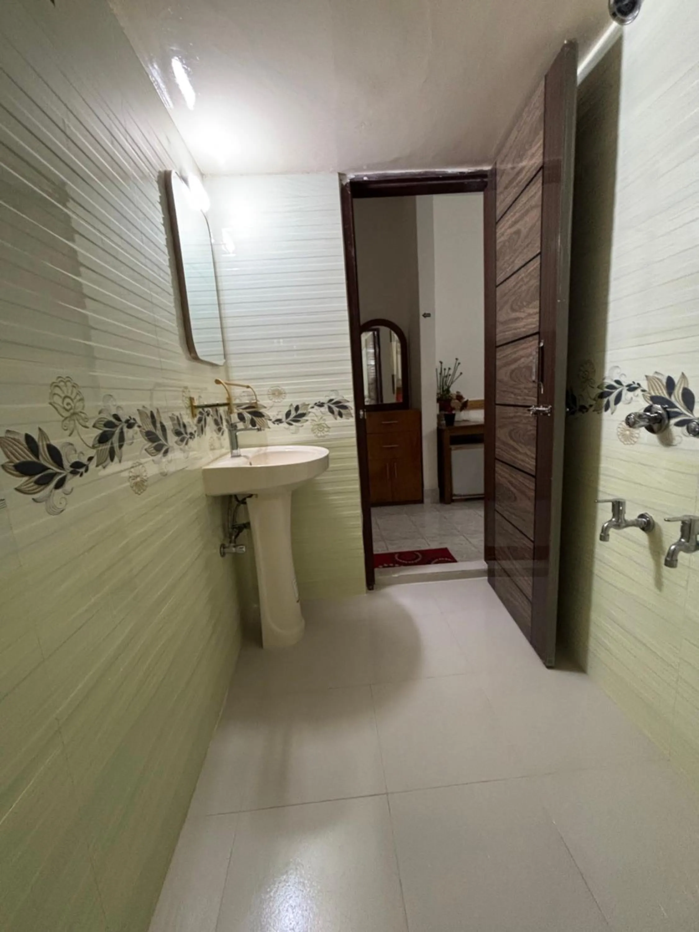 Property building in Hotel Farmis Garden