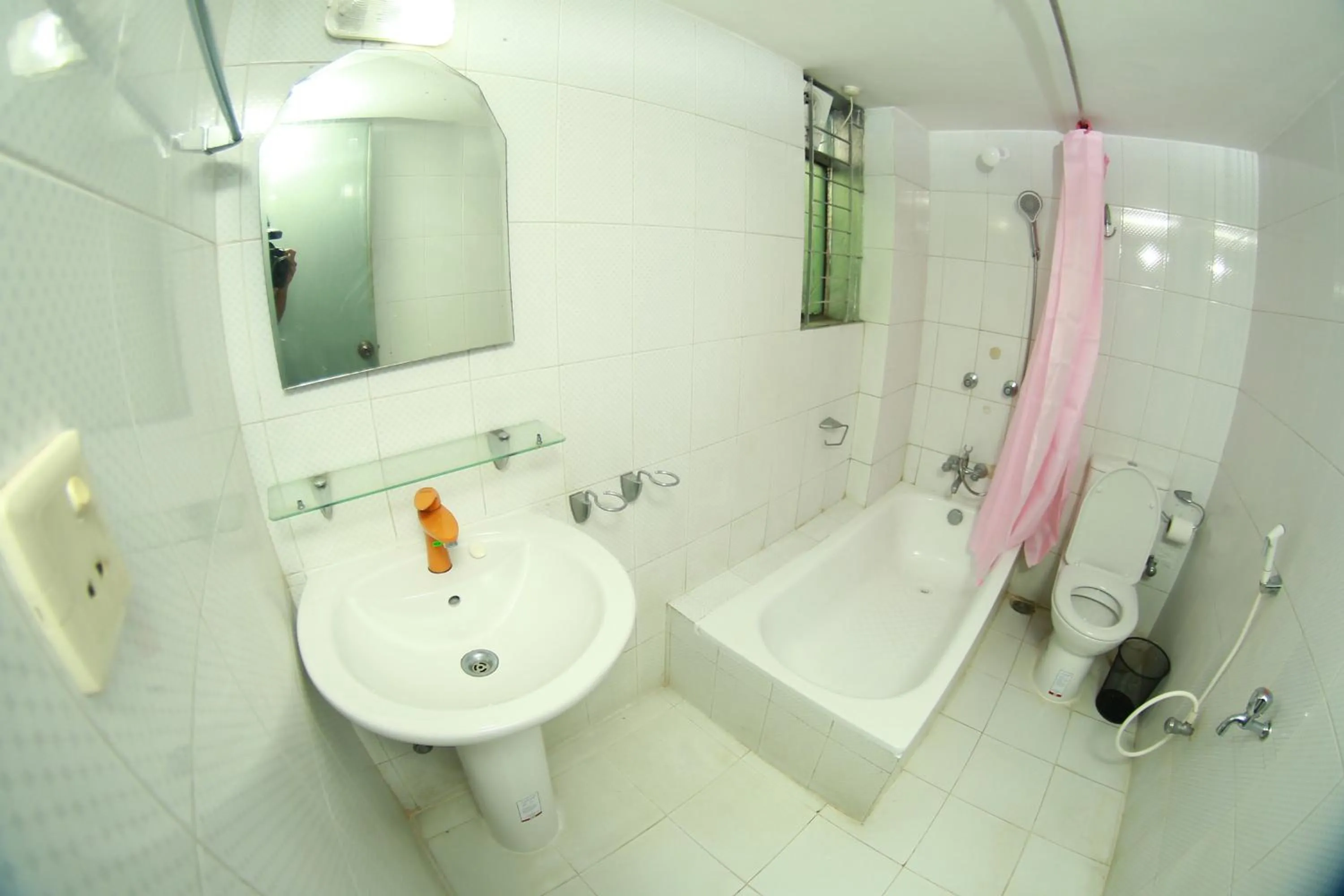 Bathroom in Hotel Farmis Garden