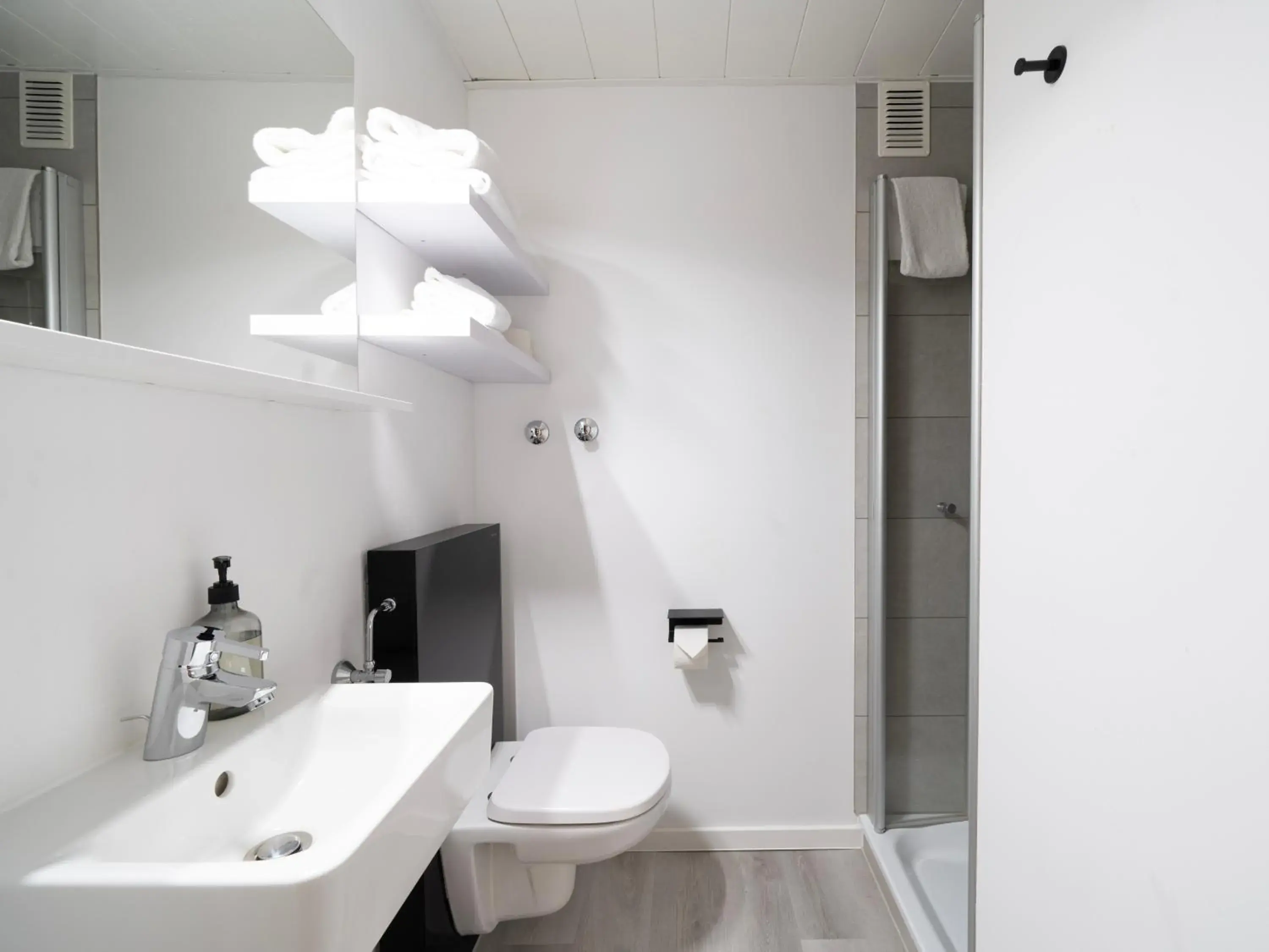 Large Twin Studio in JustStay Mülheim Hotel & Apartments Large Twin Studio in JustStay Mülheim Hotel & Apartments