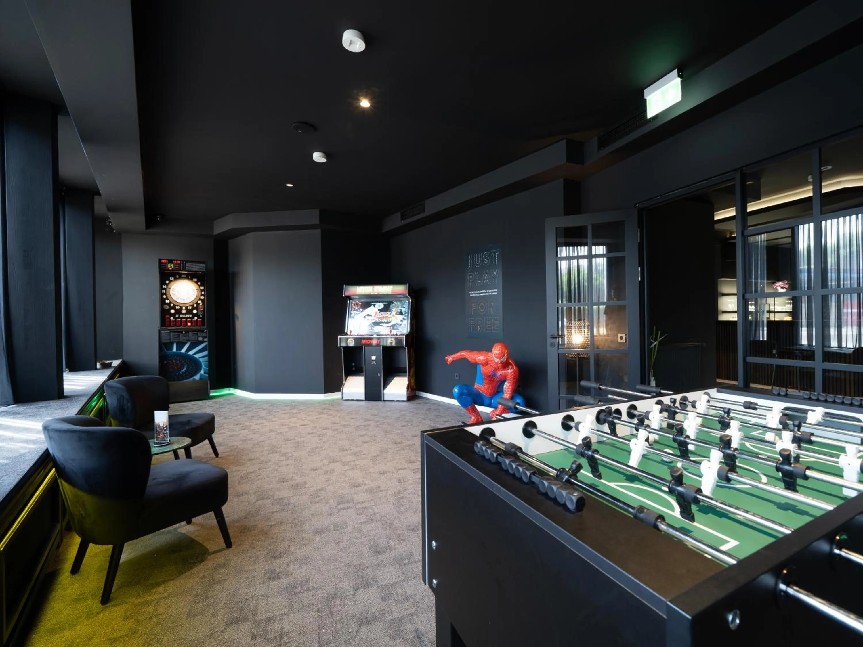Game Room in JustStay Mülheim Hotel & Apartments