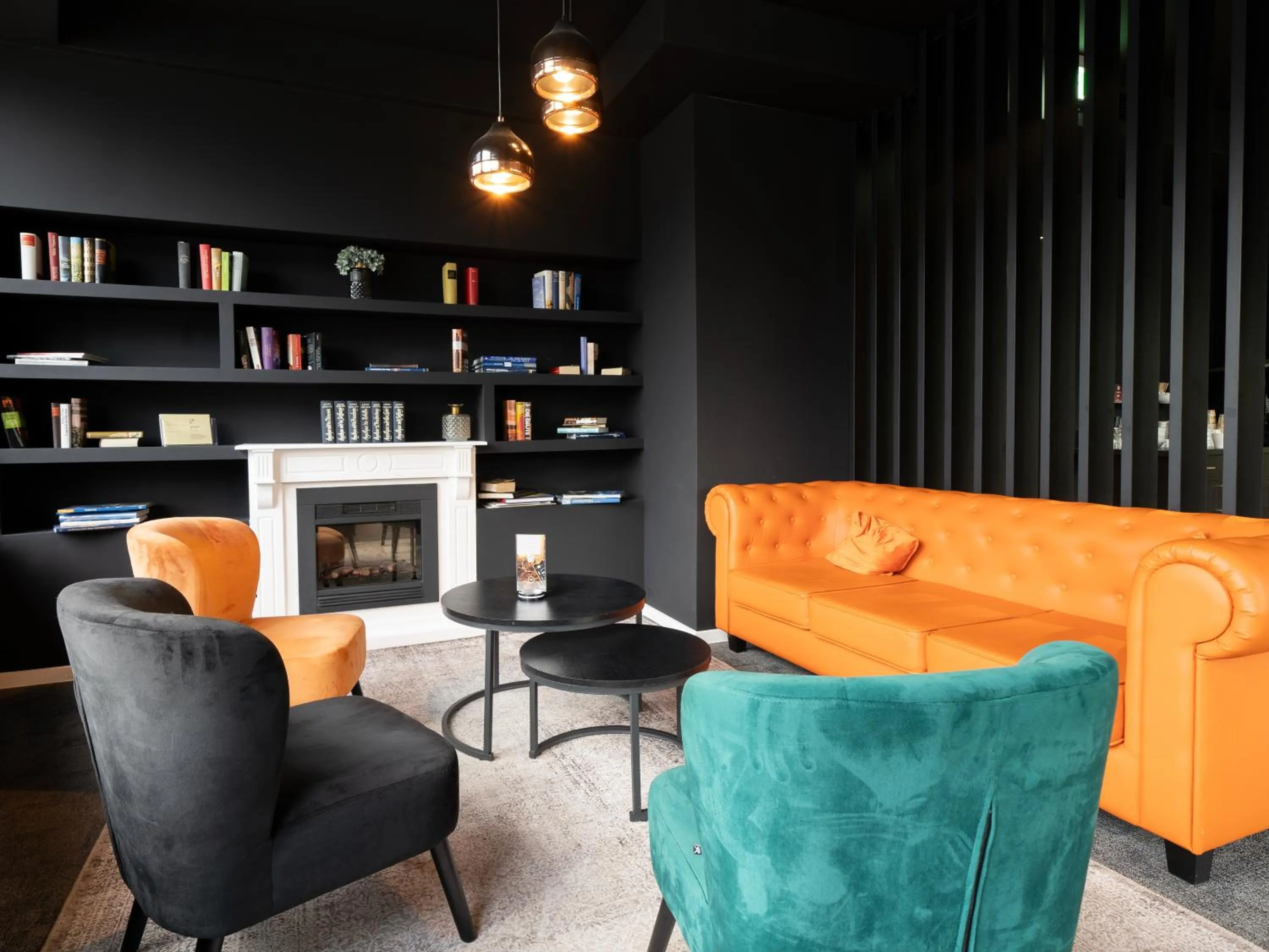 Library in JustStay Mülheim Hotel & Apartments