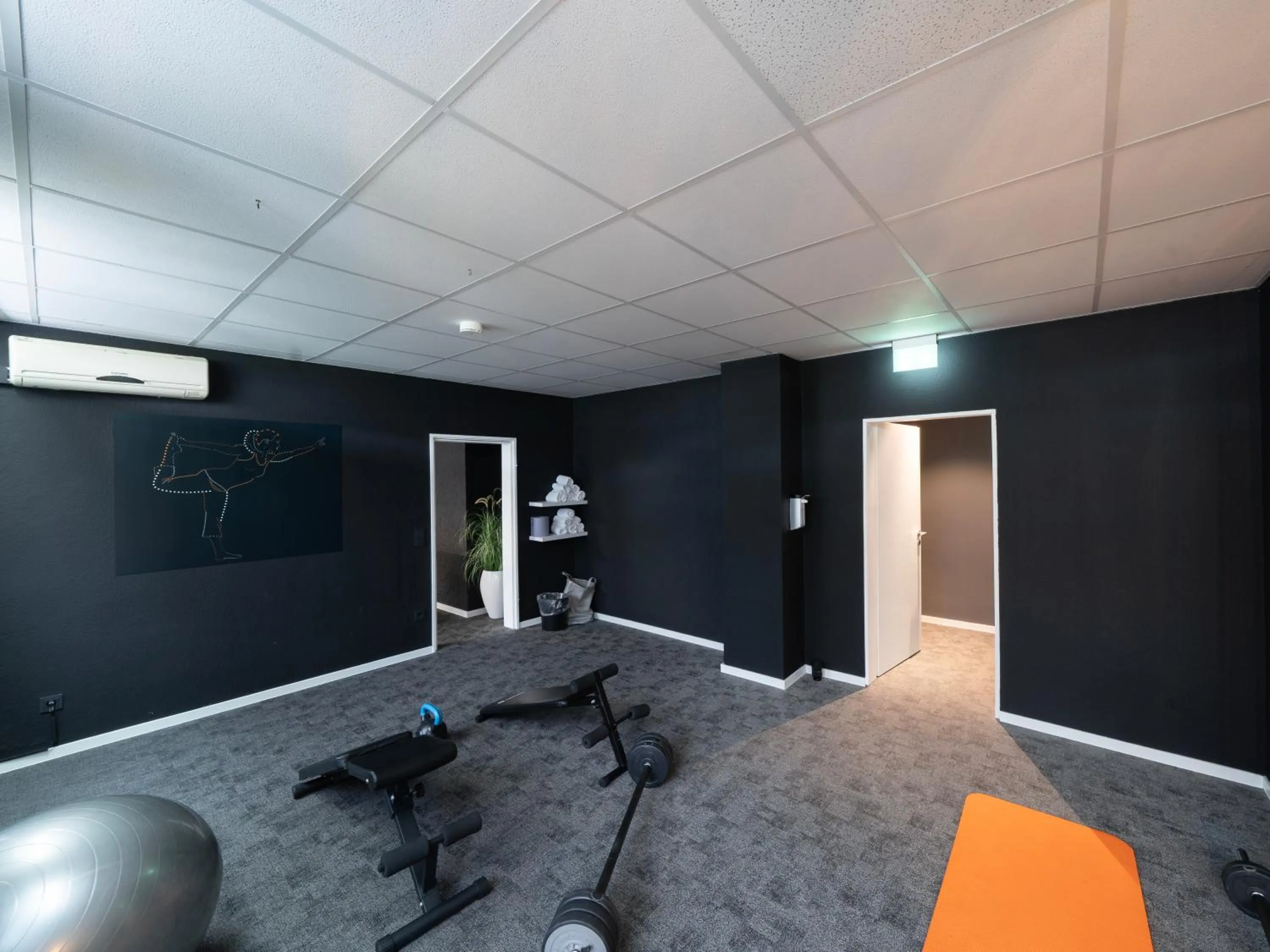 Fitness centre/facilities in JustStay Mülheim Hotel & Apartments