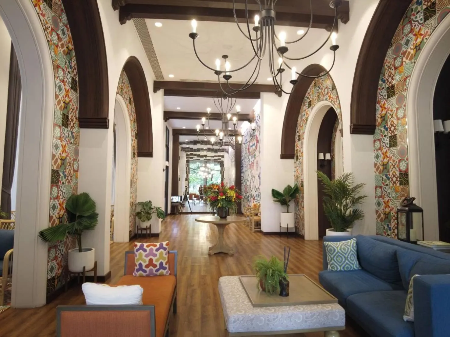 Communal lounge/ TV room in La Casita Hua Hin by Holiyay