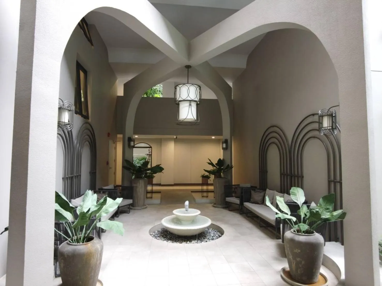 Communal lounge/ TV room in La Casita Hua Hin by Holiyay