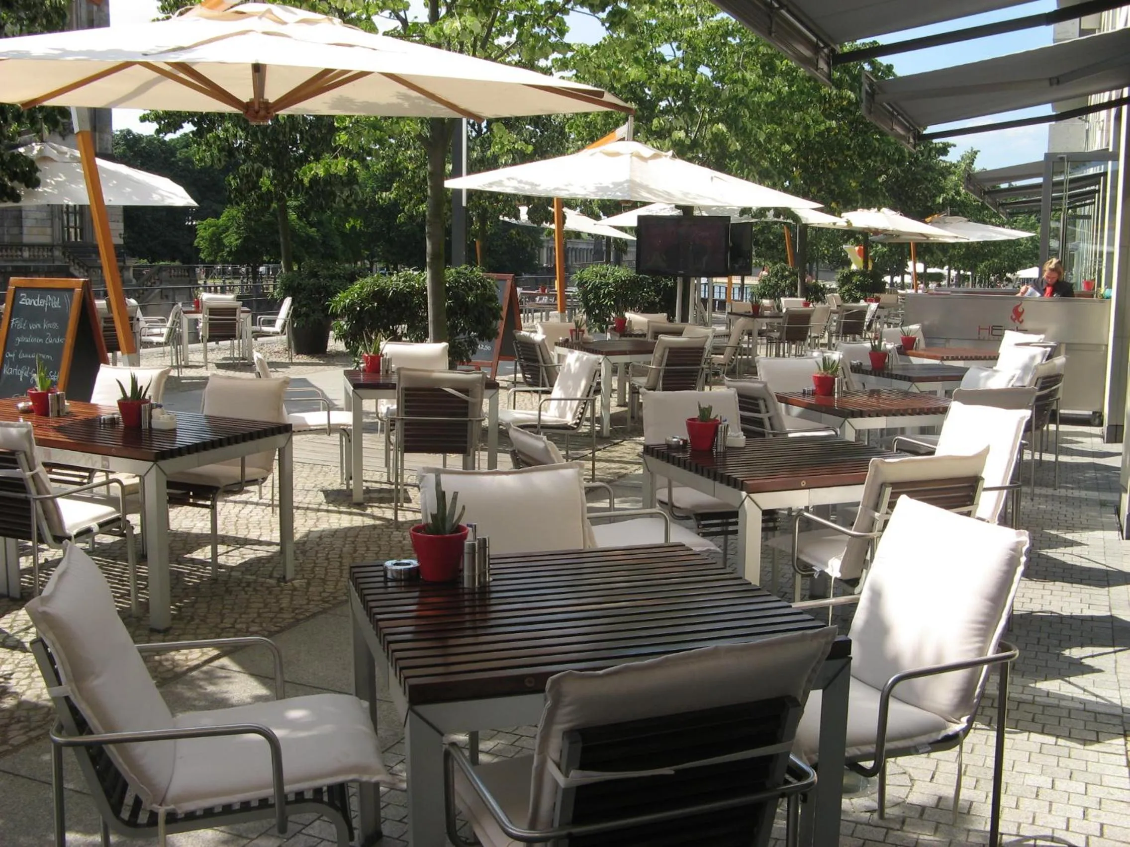 Restaurant/places to eat in Radisson Collection Hotel, Berlin