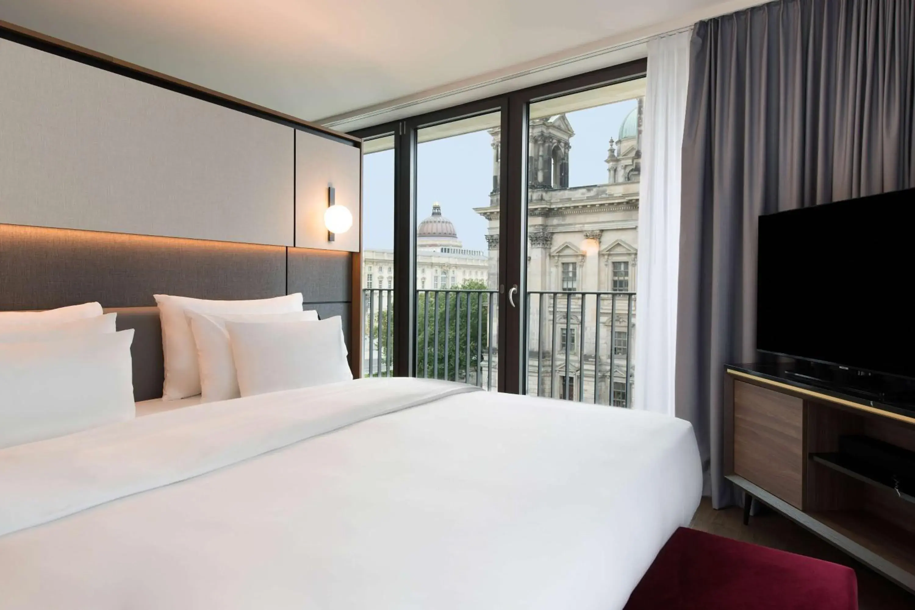 Photo of the whole room, Bed in Radisson Collection Hotel, Berlin Photo of the whole room, Bed in Radisson Collection Hotel, Berlin