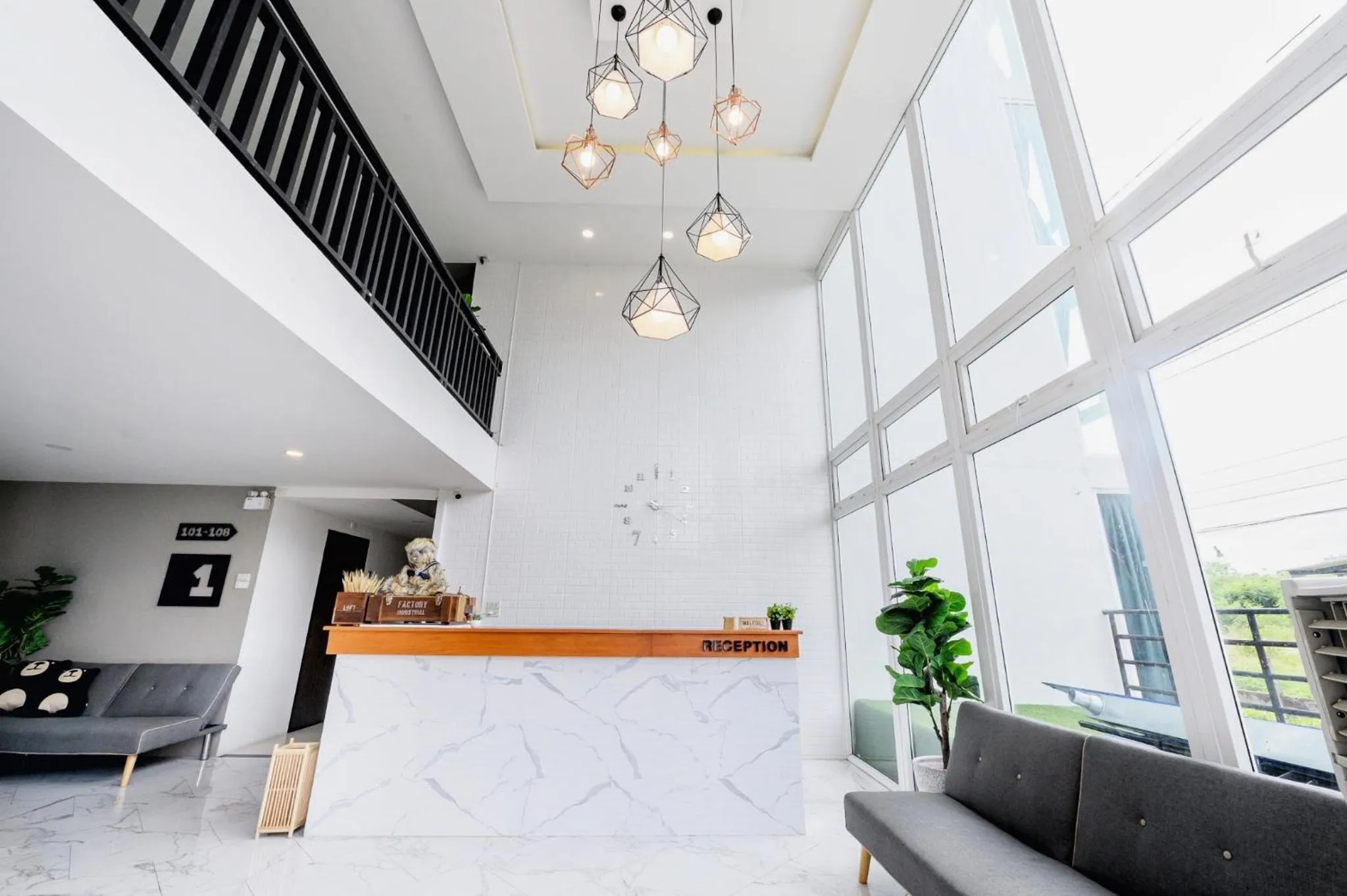 Lobby or reception in BEAR’S DEN HOTEL PATTAYA