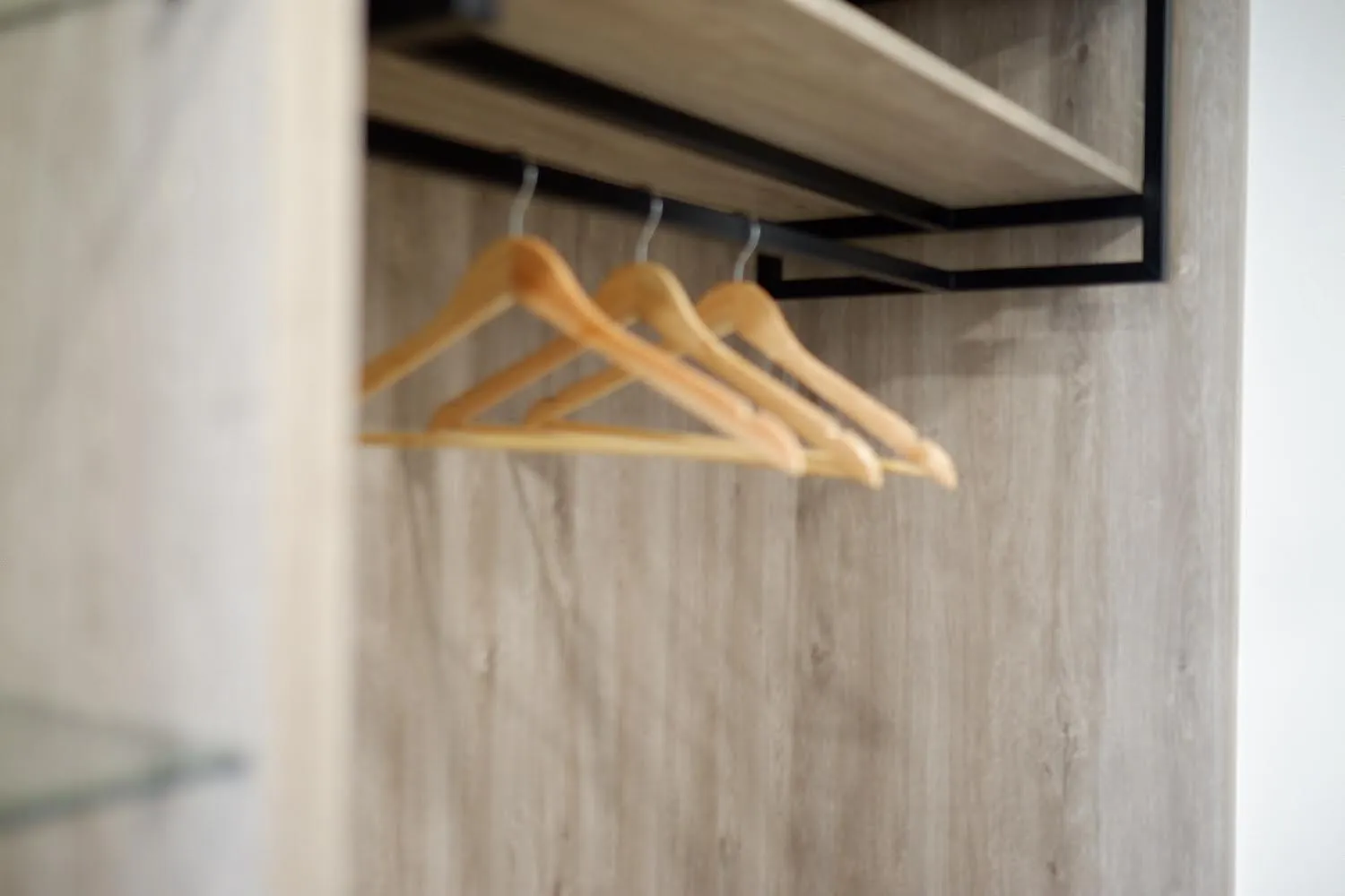 BEAR’S DEN HOTEL PATTAYA