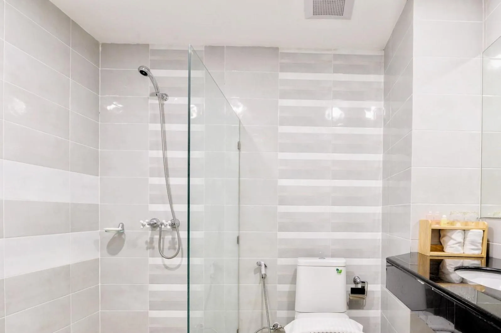 BEAR’S DEN HOTEL PATTAYA