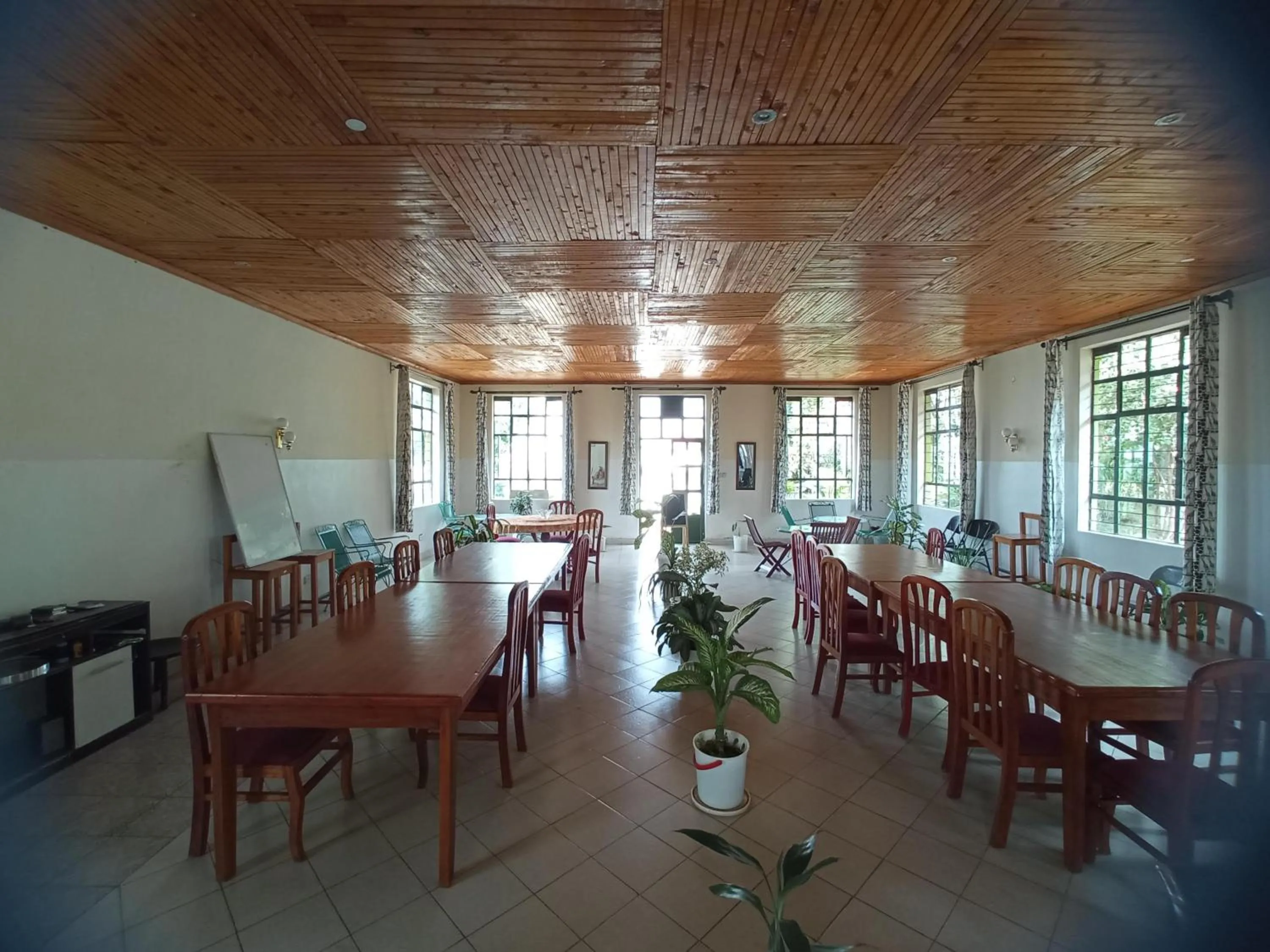 Restaurant/places to eat in Lago Resort - Best Views in Kisumu