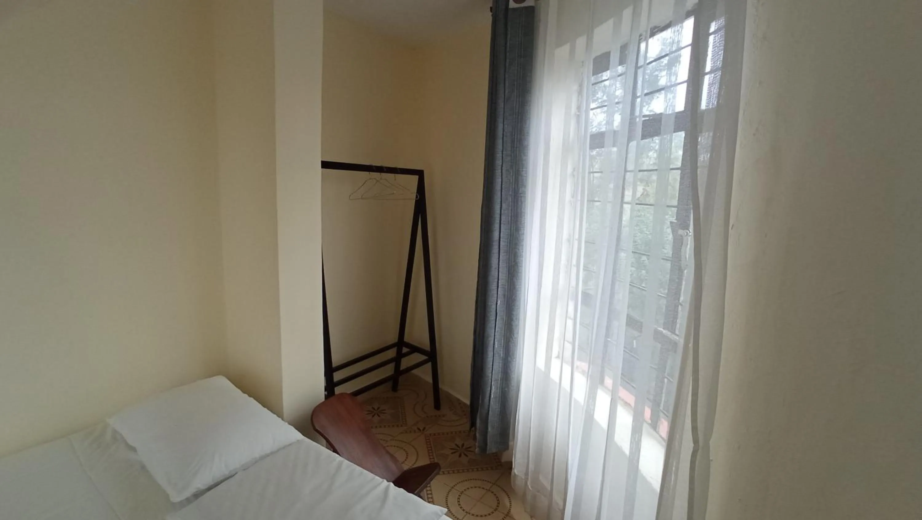 Lake view, Bed in Lago Resort - Best Views in Kisumu