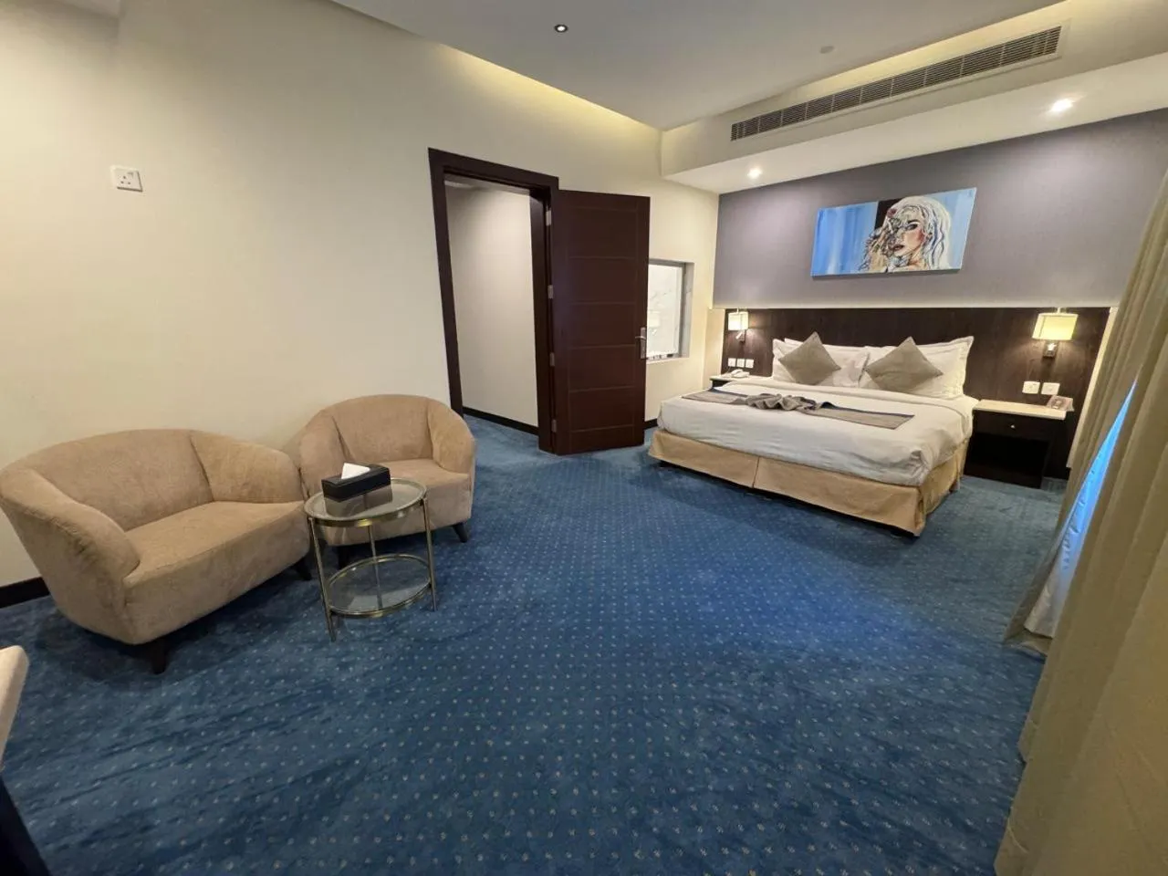 Bedroom, Bed in Coupard Hotel