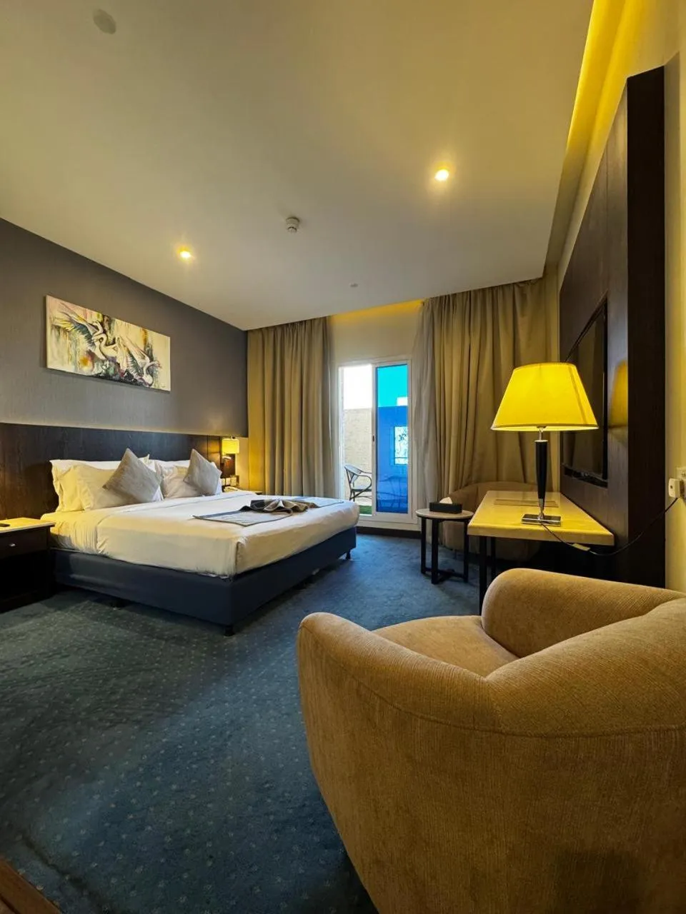 Balcony/Terrace, Bed in Coupard Hotel