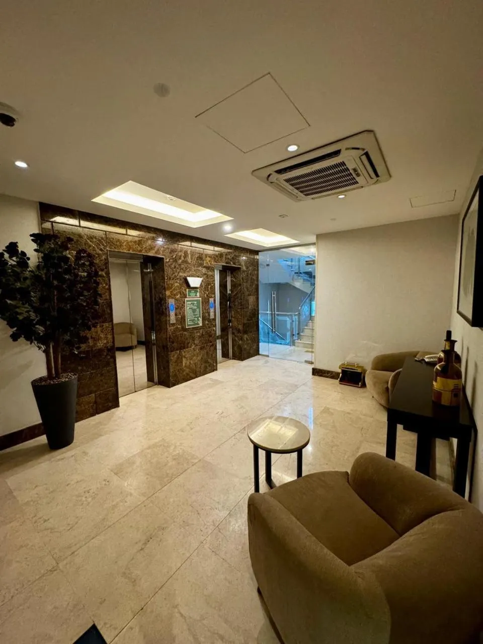 elevator in Coupard Hotel