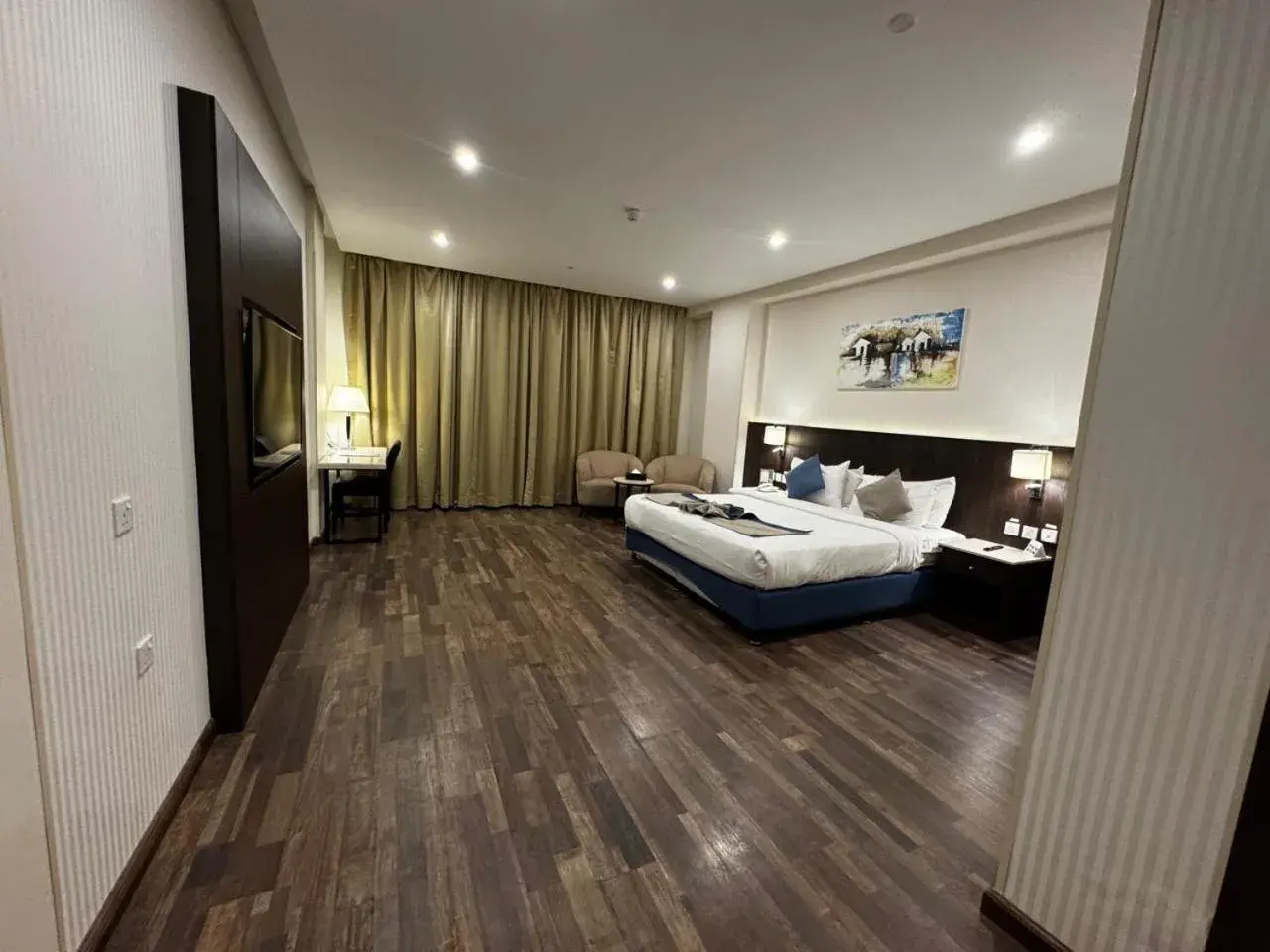 Deluxe Single Room - single occupancy in Coupard Hotel Deluxe Single Room - single occupancy in Coupard Hotel