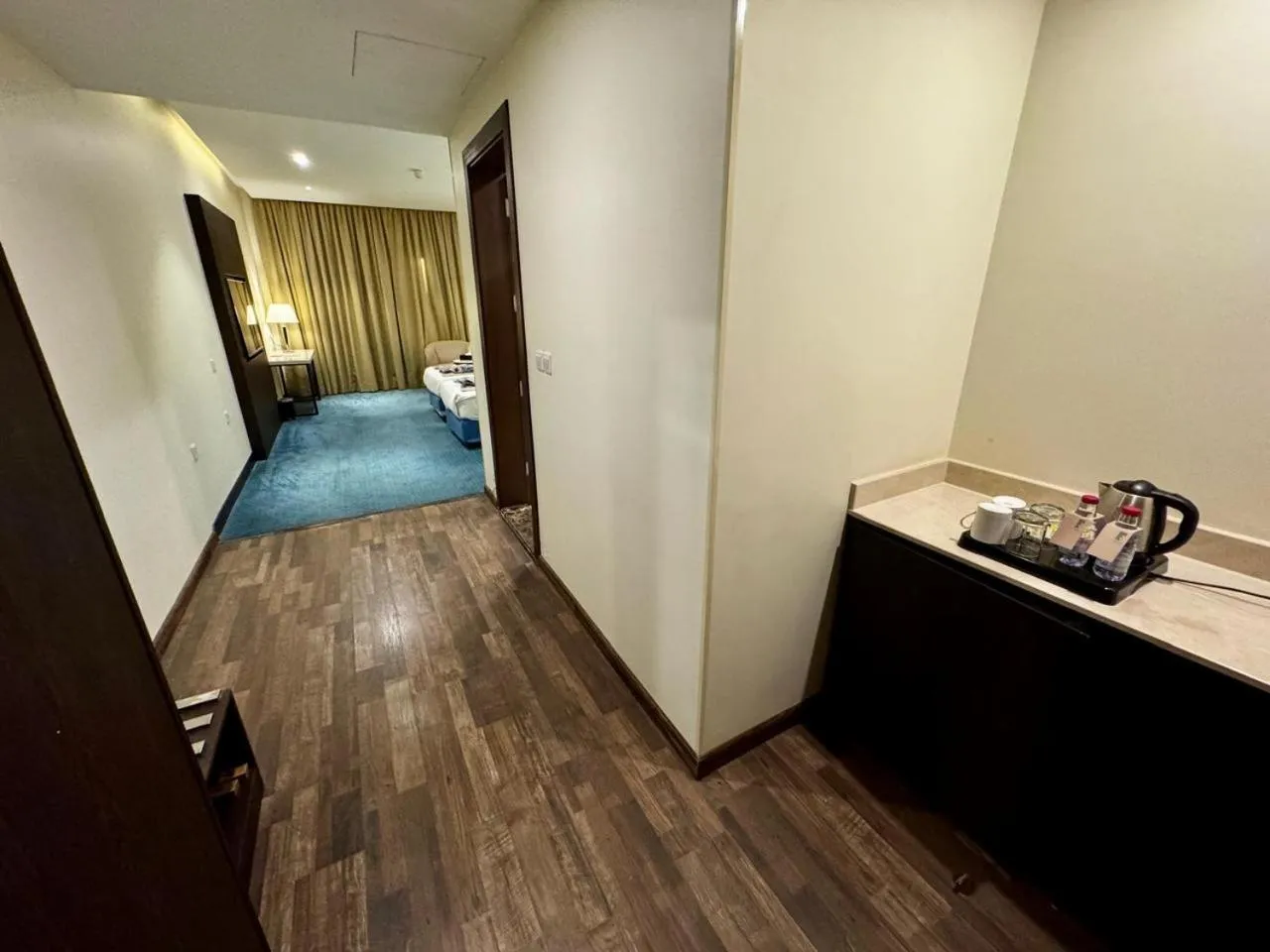 Coffee/tea facilities in Coupard Hotel