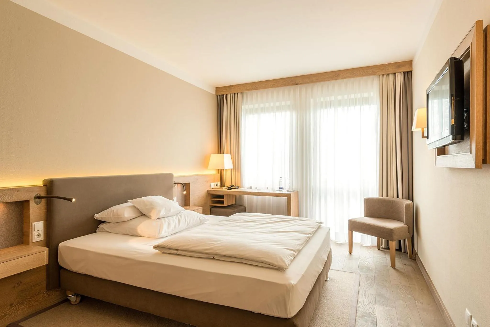 Photo of the whole room, Bed in Bauer Hotel und Restaurant