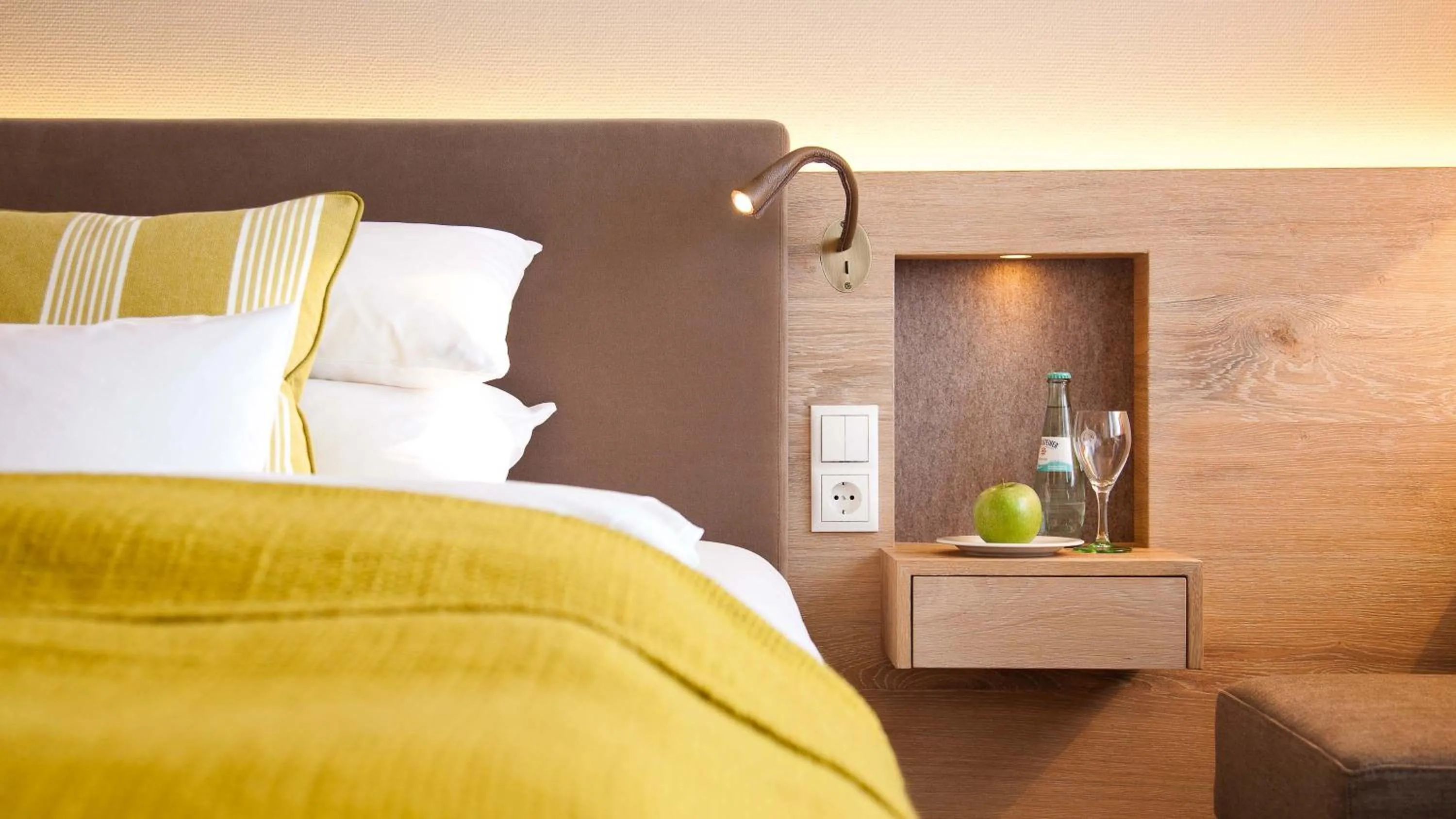 Photo of the whole room, Bed in Bauer Hotel und Restaurant