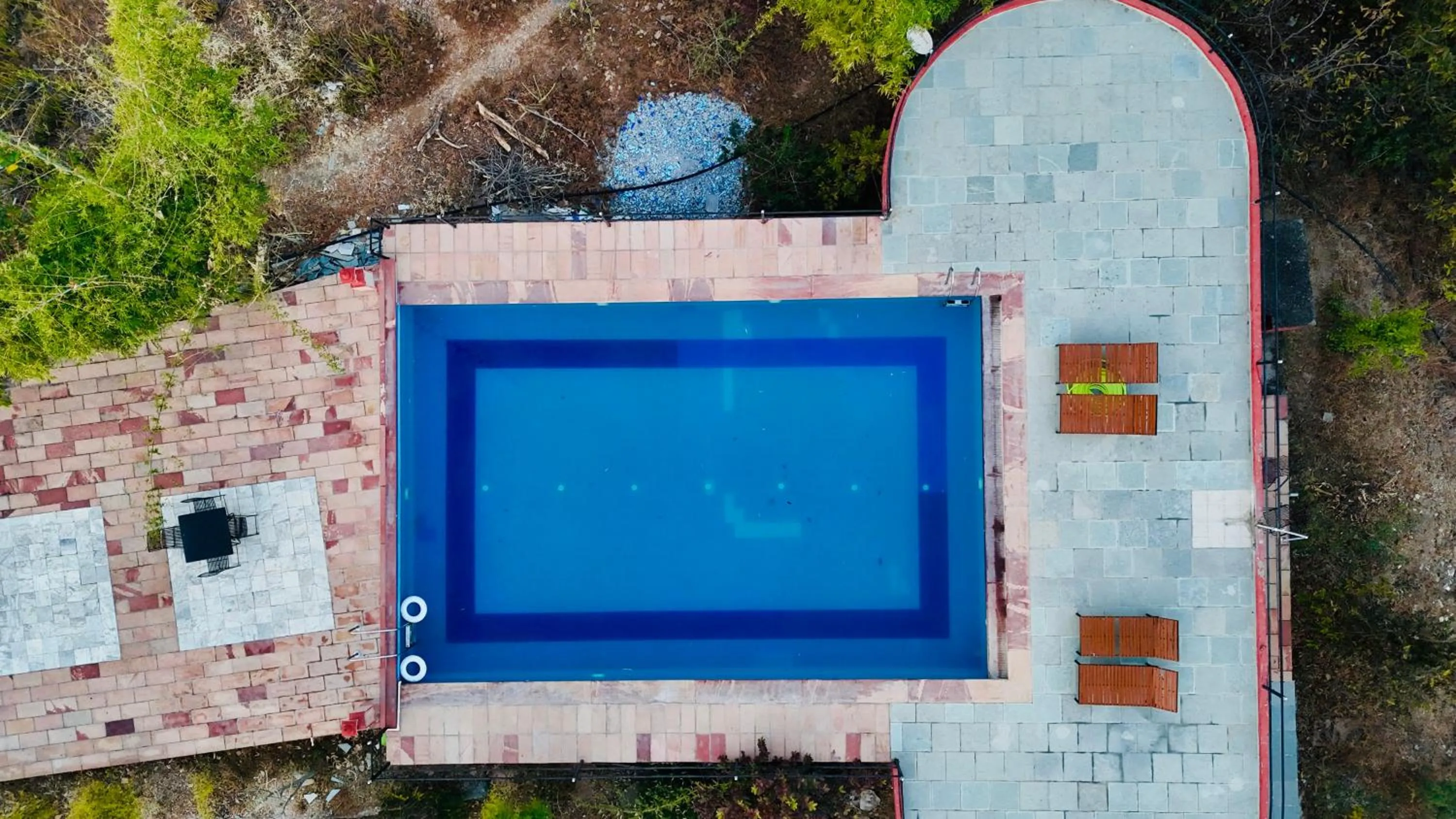 Swimming pool in The Sky Imperial Jungle Camp Resort