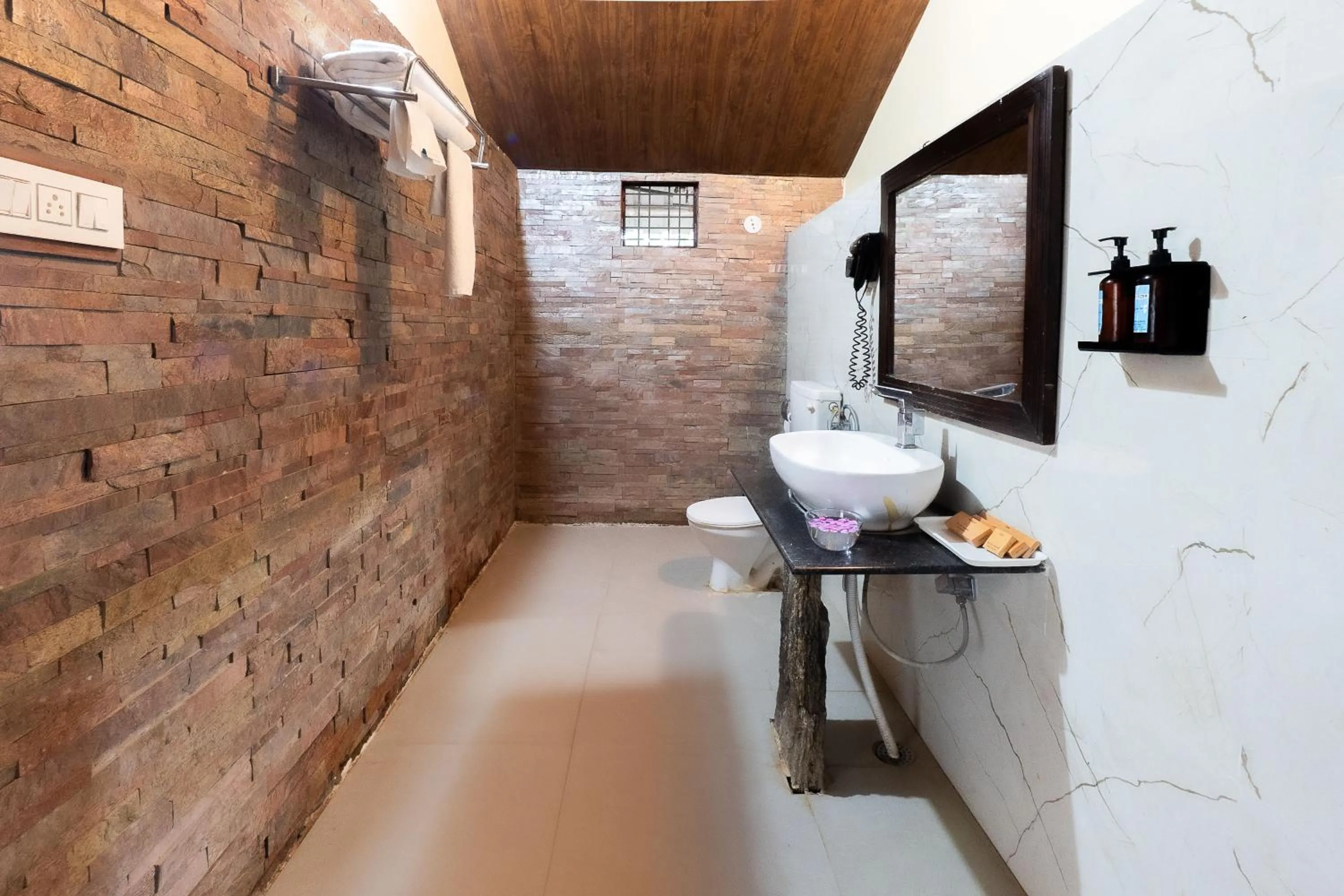 Bathroom in The Sky Imperial Jungle Camp Resort