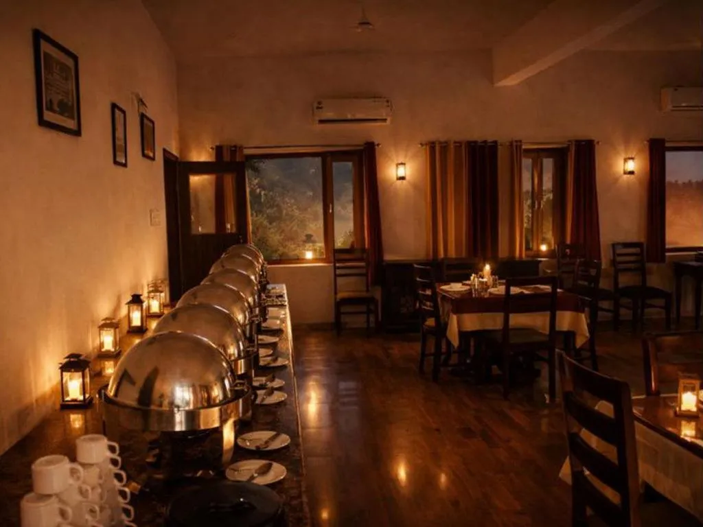 Restaurant/places to eat in The Sky Imperial Jungle Camp Resort