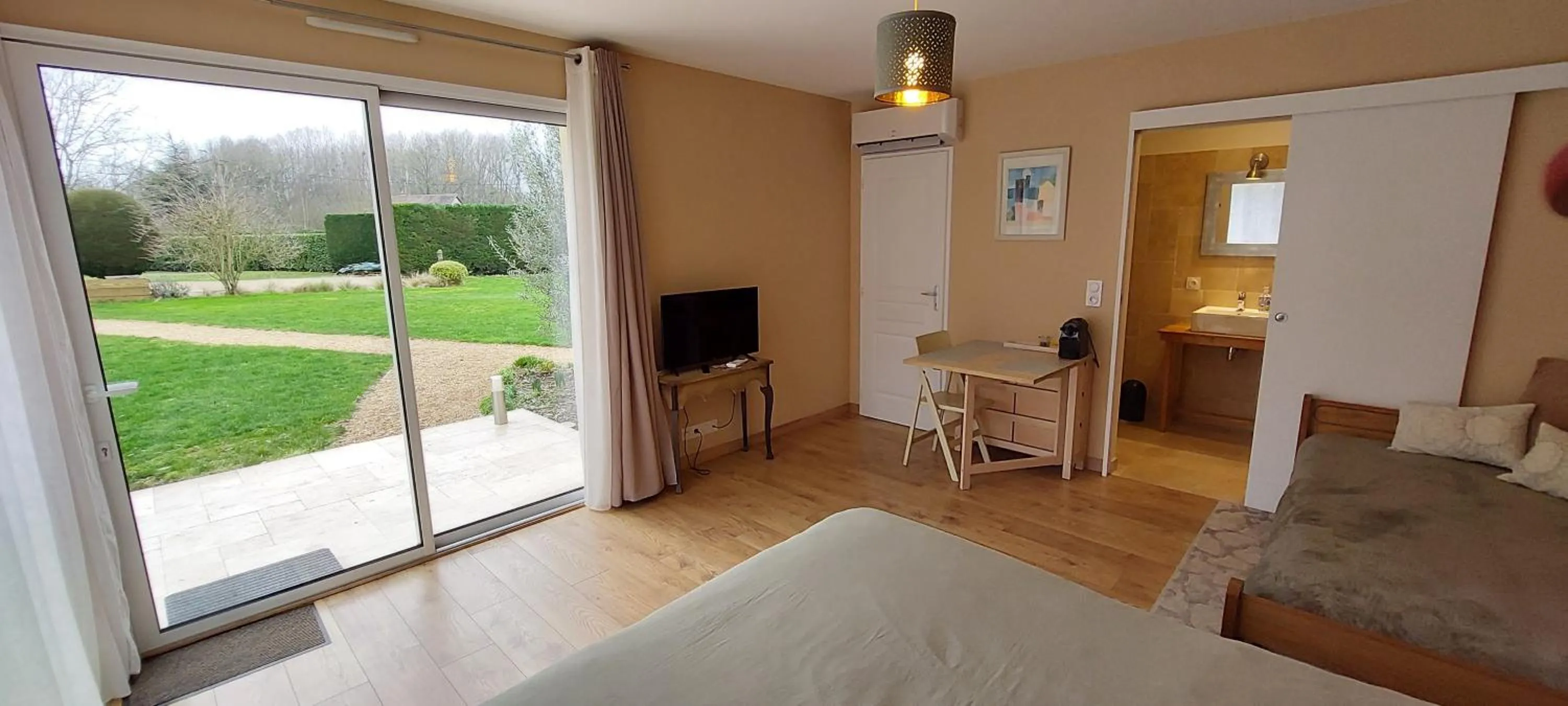 Triple Room with Garden View in Les Trois Provinces