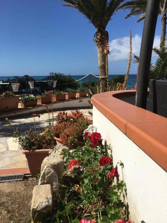 Restaurant/places to eat in Mandel 2 Residence by Mandel club