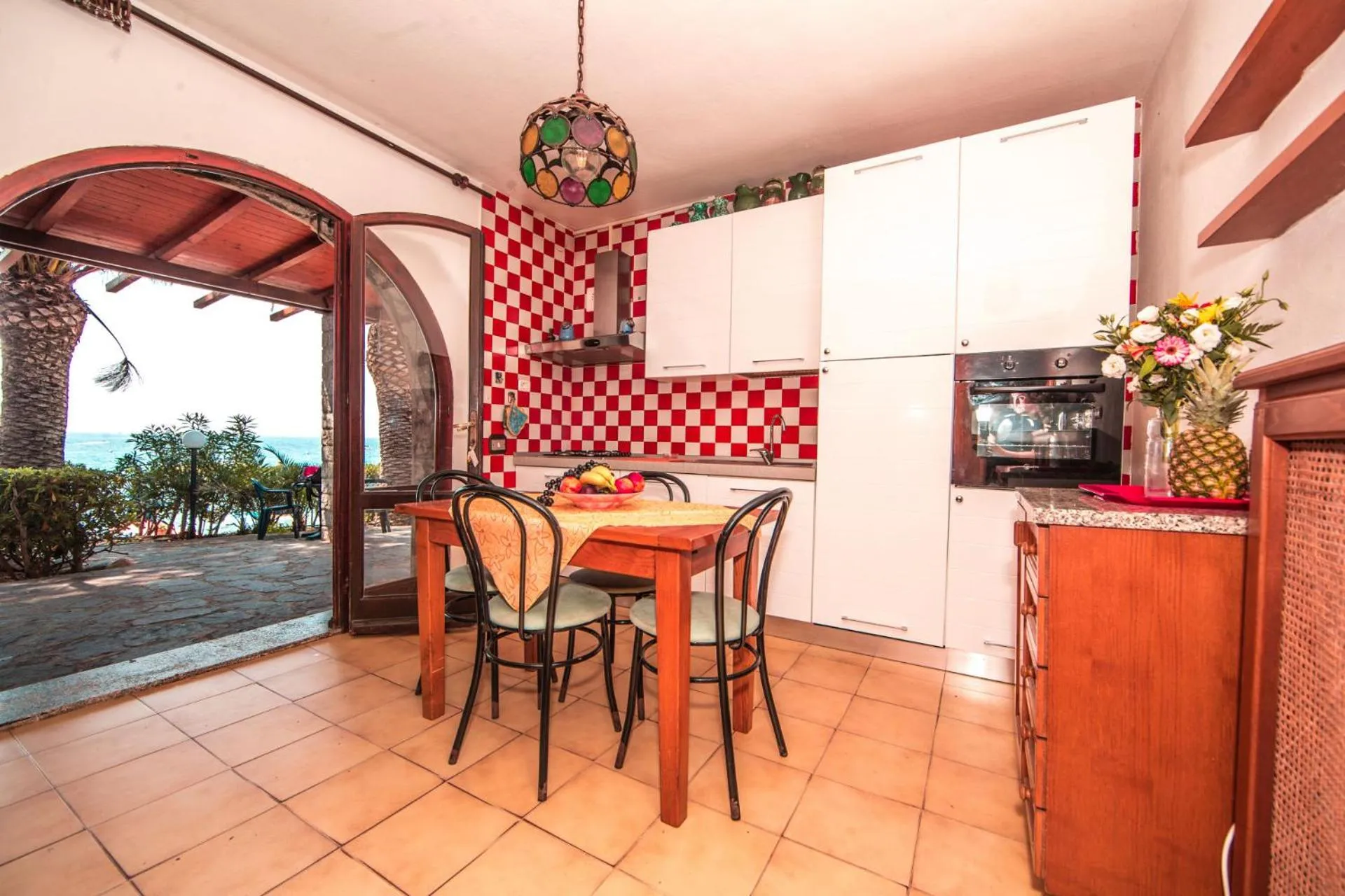 Dining area in Mandel 2 Residence by Mandel club