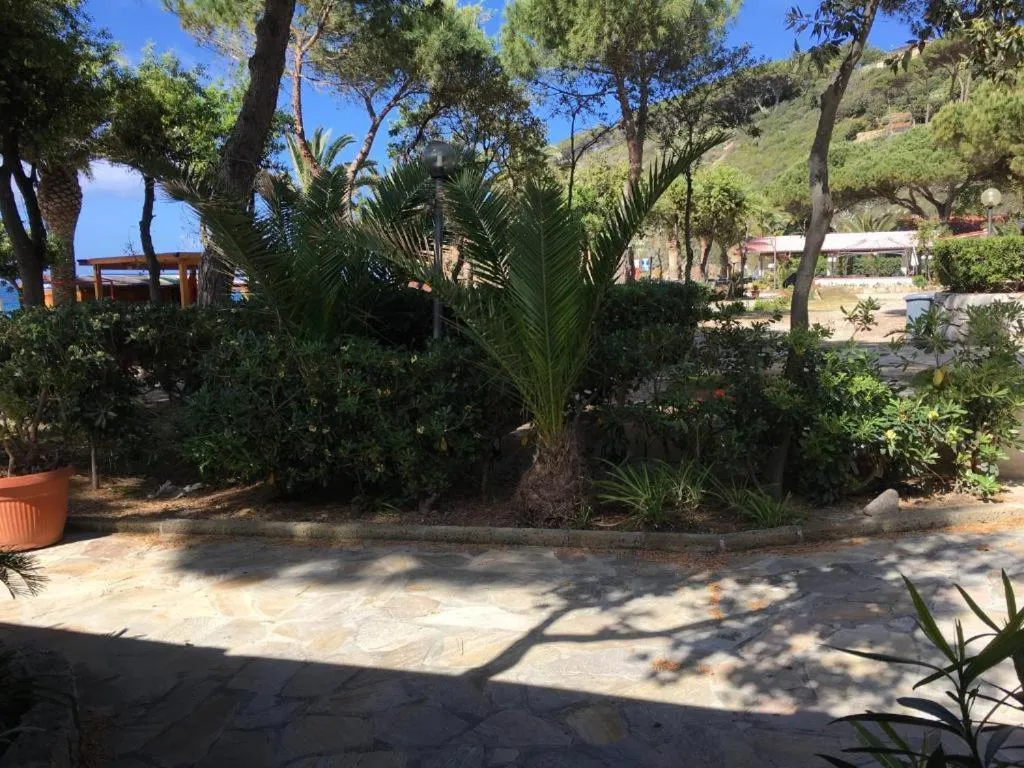 Garden view in Mandel 2 Residence by Mandel club