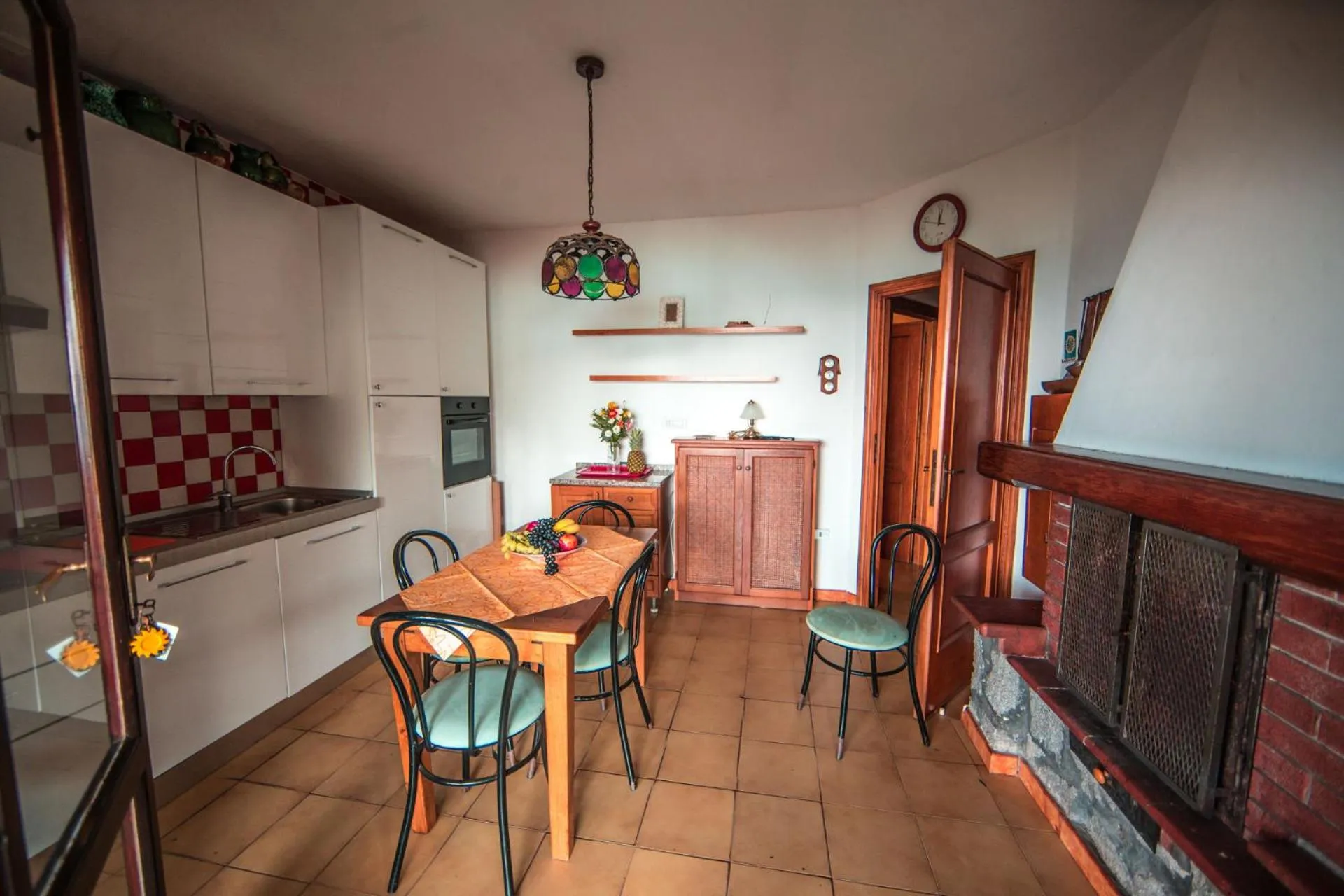 Dining area in Mandel 2 Residence by Mandel club