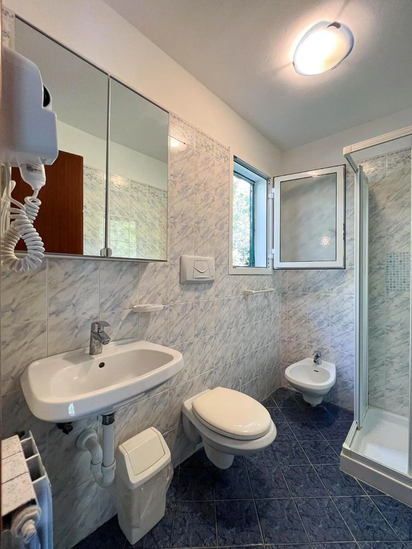 Shower in Mandel 2 Residence by Mandel club