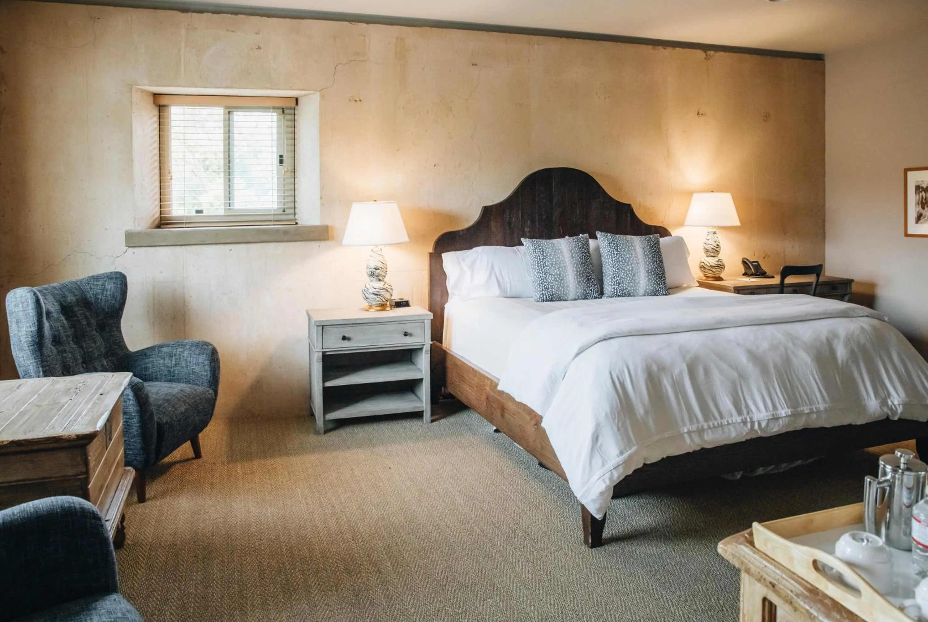 Seating area, Bed in Seven Branches Venue and Inn