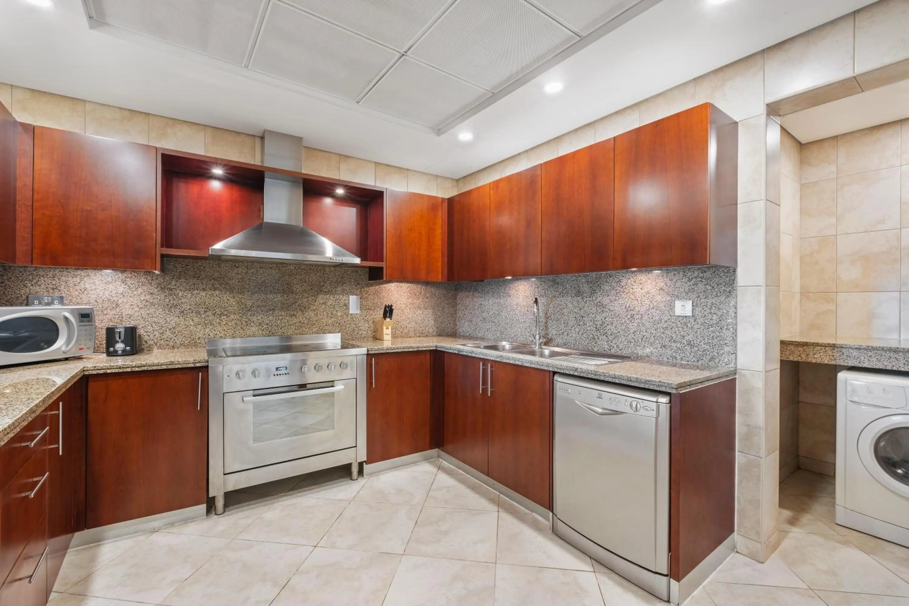 Kitchen or kitchenette in Blue Beach Tower The Walk JBR