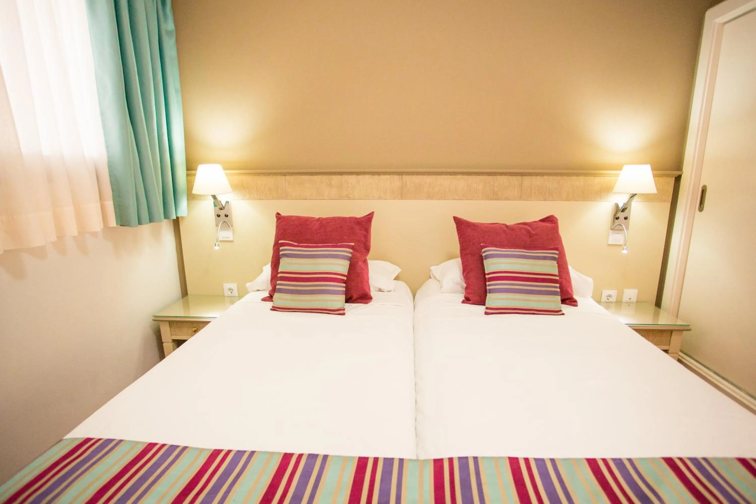 Bedroom in Amadores Beach Apartments