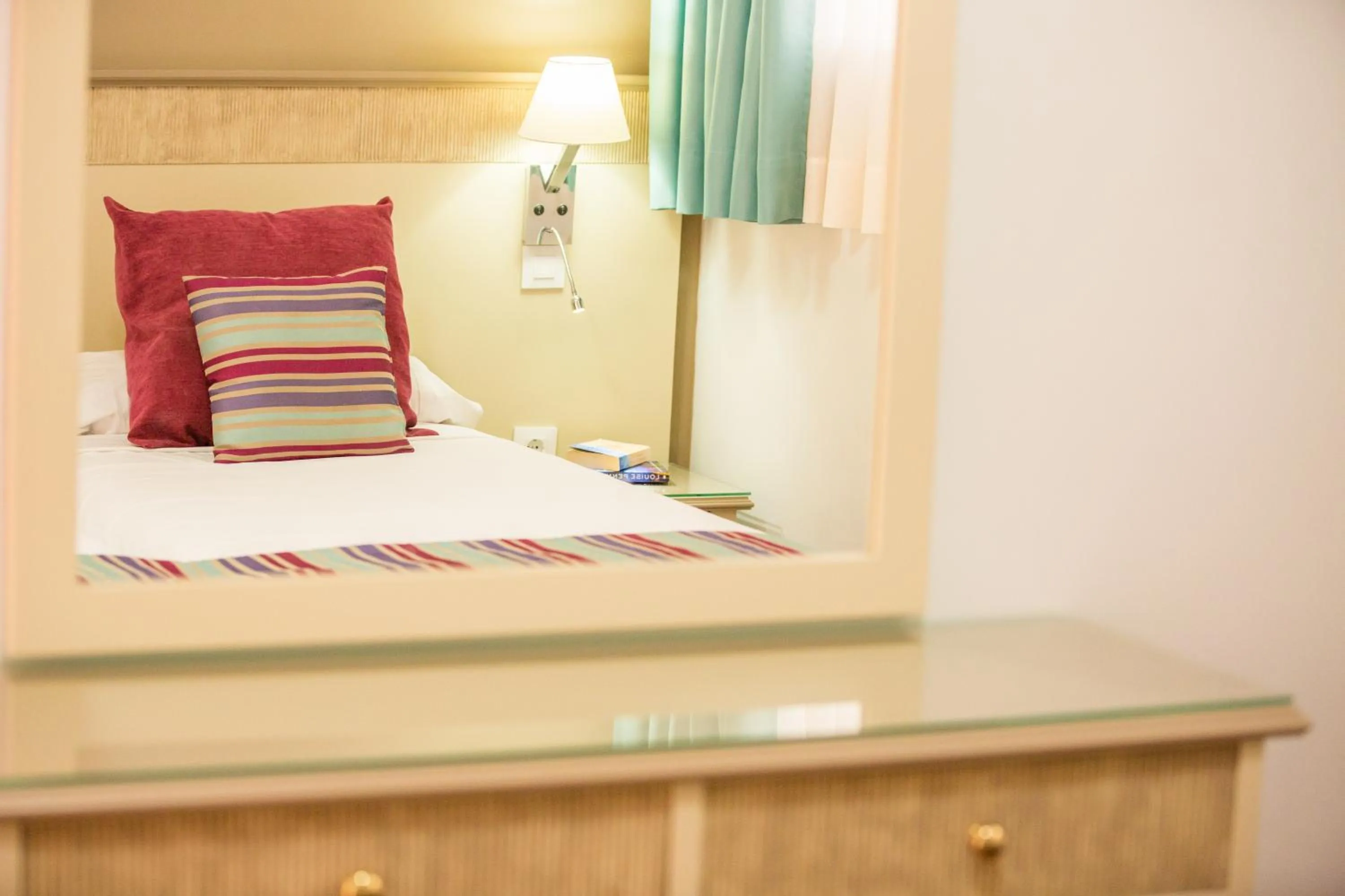 Bedroom in Amadores Beach Apartments